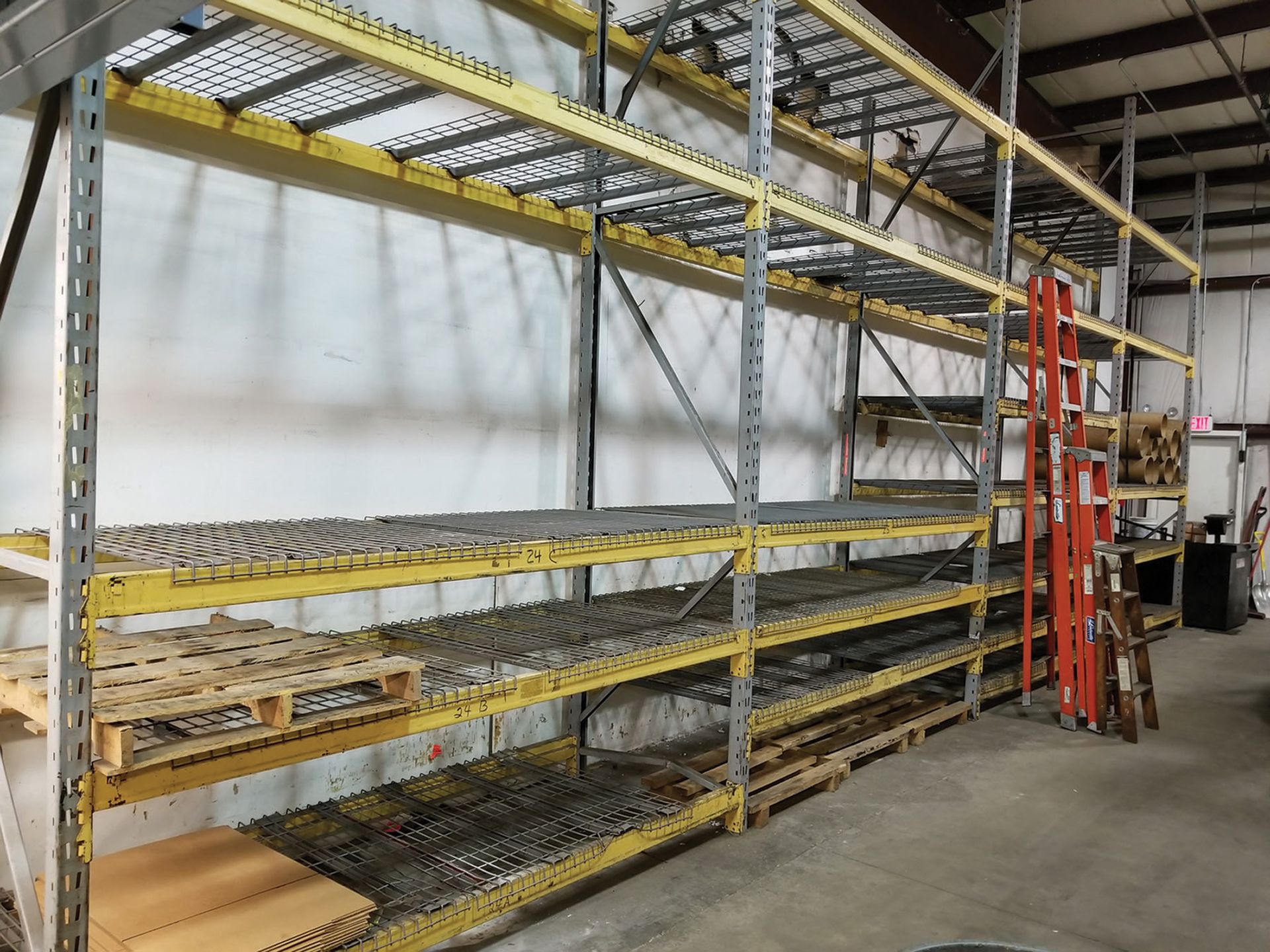 (4) HD SLOTTED PALLET RACKING; 3-TEETH CROSS MEMBERS, 191''H UPRIGHTS X 9' WIDE SECTIONS X 42''