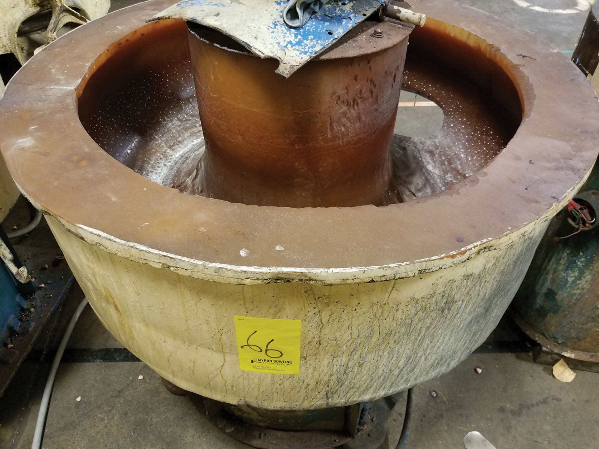 ROSLER VIBRATORY BOWL FINISHER; 5.75'' LIP, 38'' X 13.5'' ***$50.00 RIGGING FEE*** - Image 3 of 3