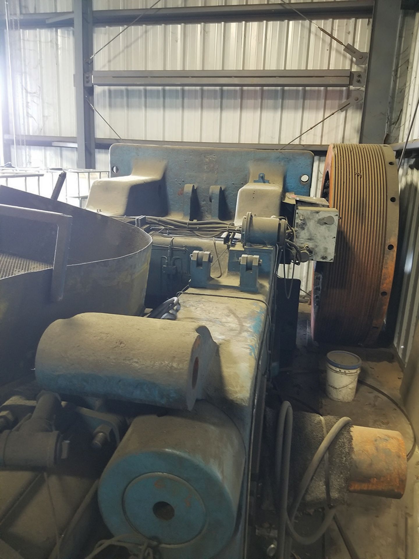 NATIONAL 1300-TON PRESS, REMOVED FROM SERVICE, NEW FLYWHEEL, S/N 21153 ***$5,500.00 RIGGING FEE***