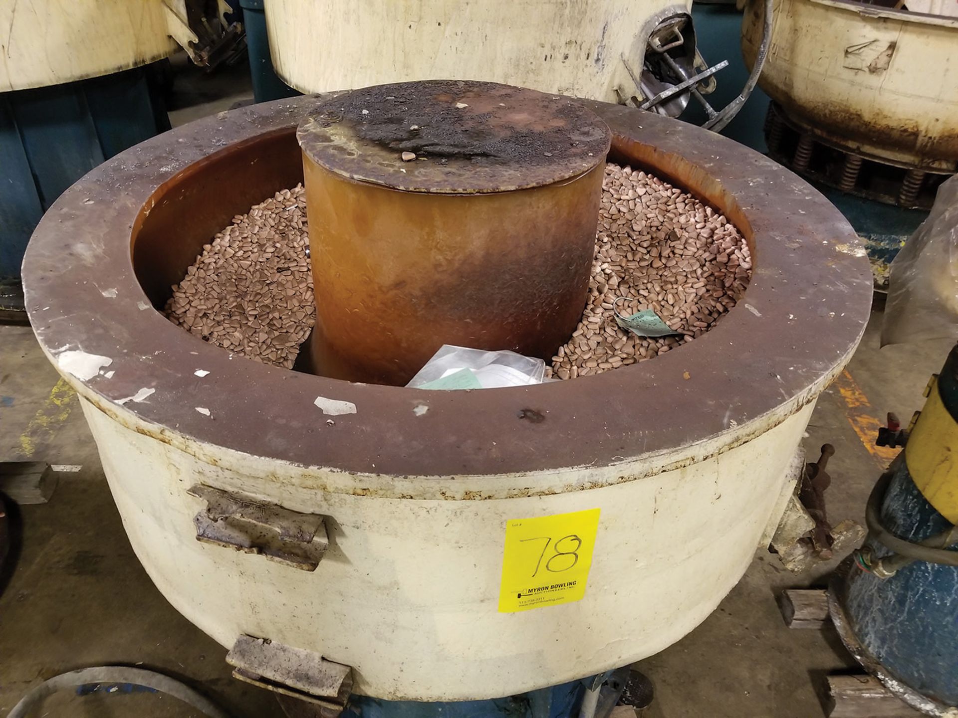 ROSLER VIBRATORY BOWL FINISHER; 5.75'' LIP, 38'' X 14'' ***$50.00 RIGGING FEE*** - Image 2 of 2