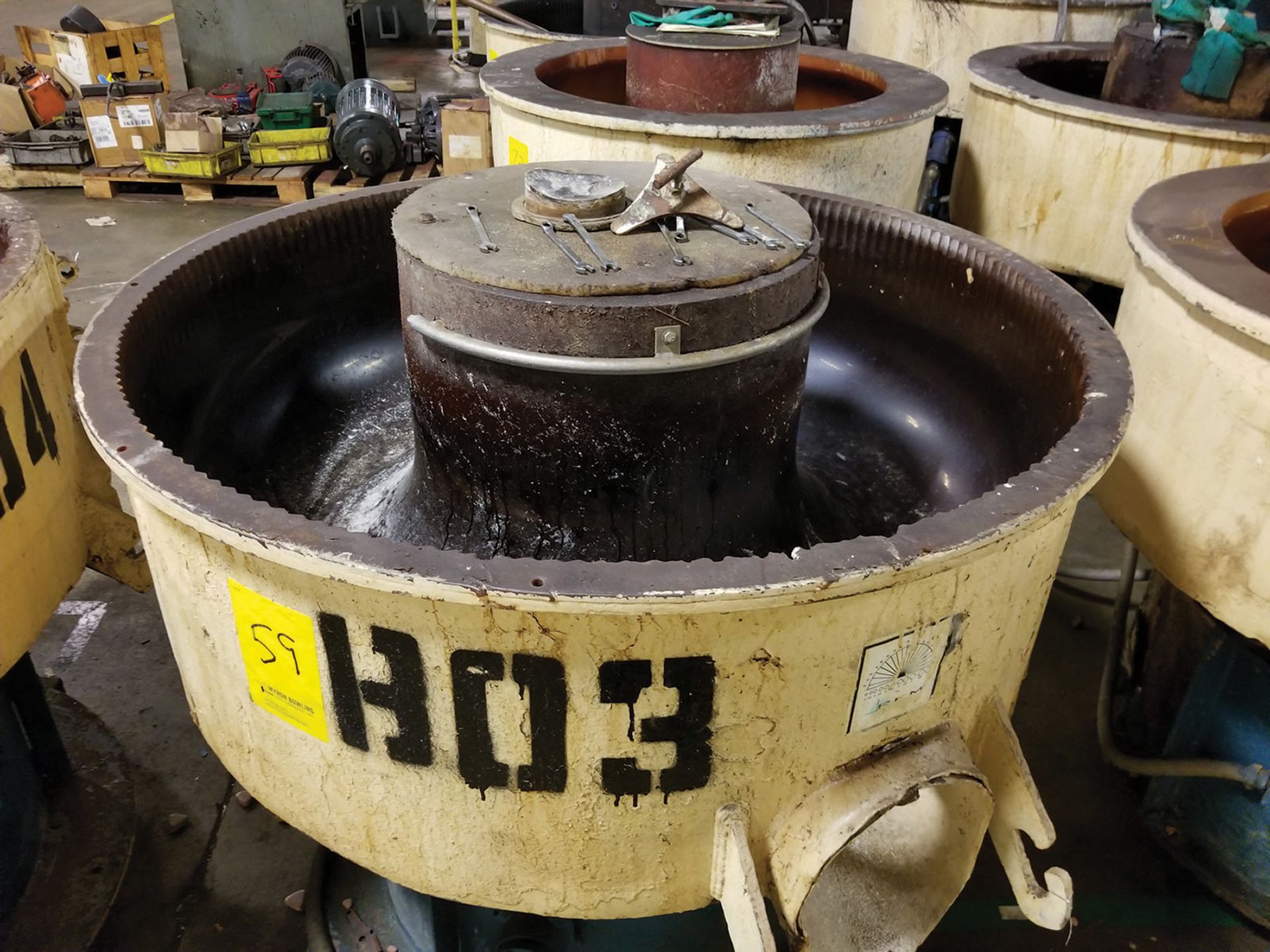 ROSLER VIBRATORY BOWL FINISHER; 46'' DIA. X 13.5'', 1.75'' LIP ***$50.00 RIGGING FEE*** - Image 3 of 3