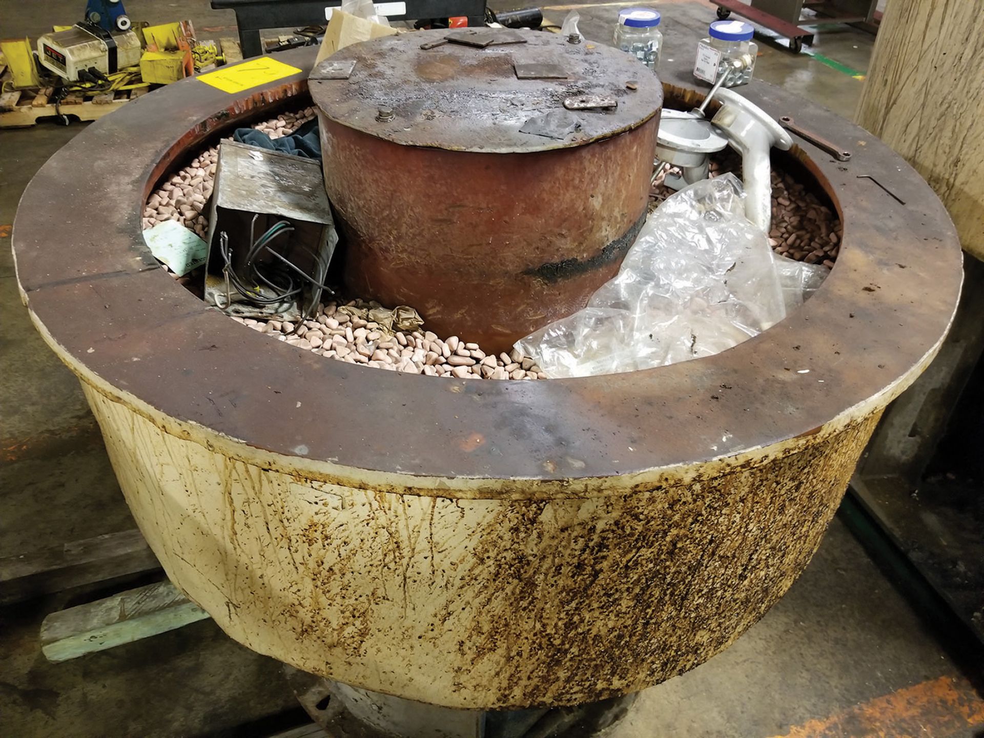 ROSLER VIBRATORY BOWL FINISHER; 5.75'' LIP, 38'' X 14'' ***$50.00 RIGGING FEE*** - Image 3 of 3