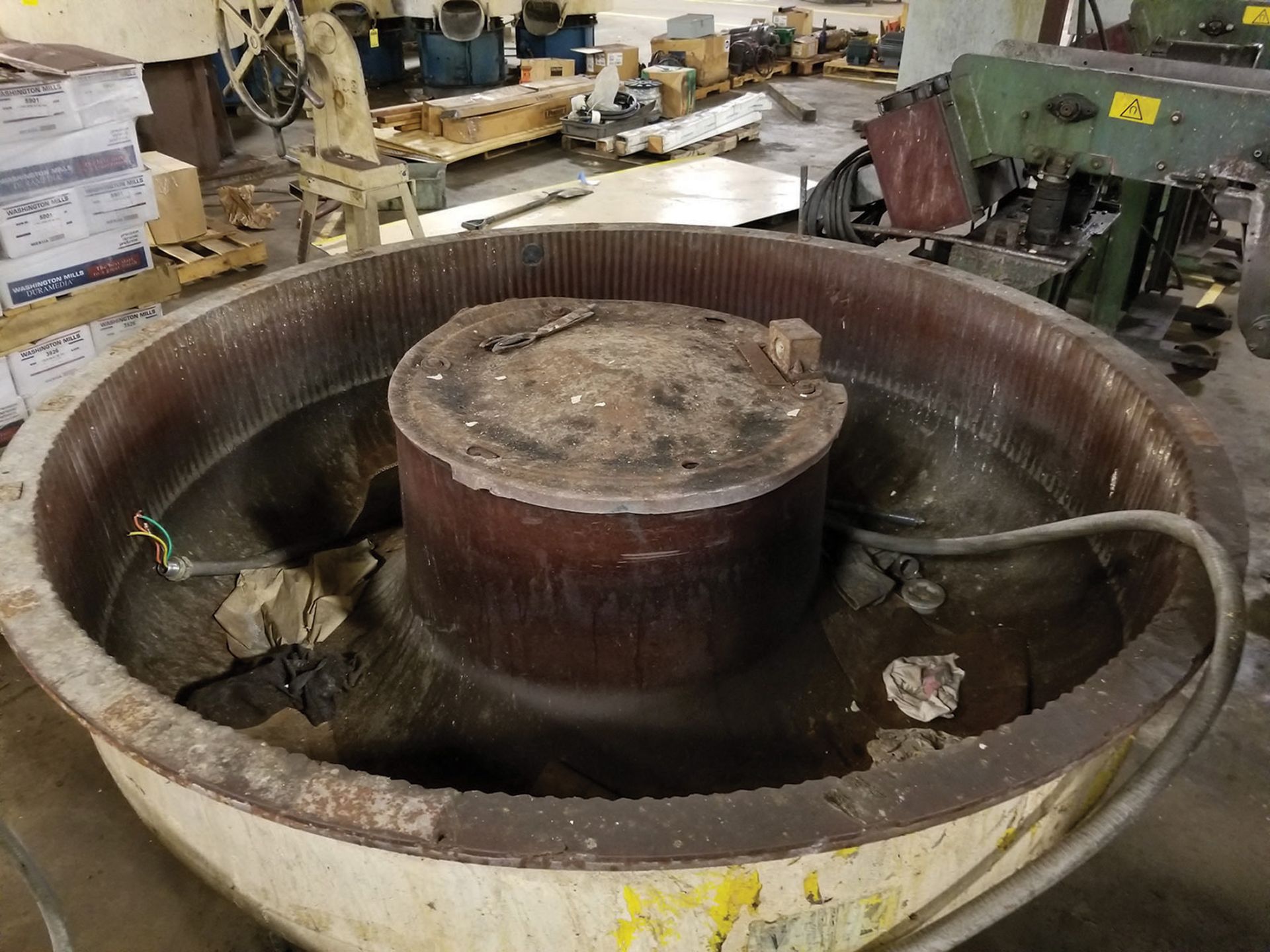 ROSLER VIBRATORY BOWL FINISHER; 61 1/2'' DIA. X 18'' DEEP ***$50.00 RIGGING FEE*** - Image 2 of 3