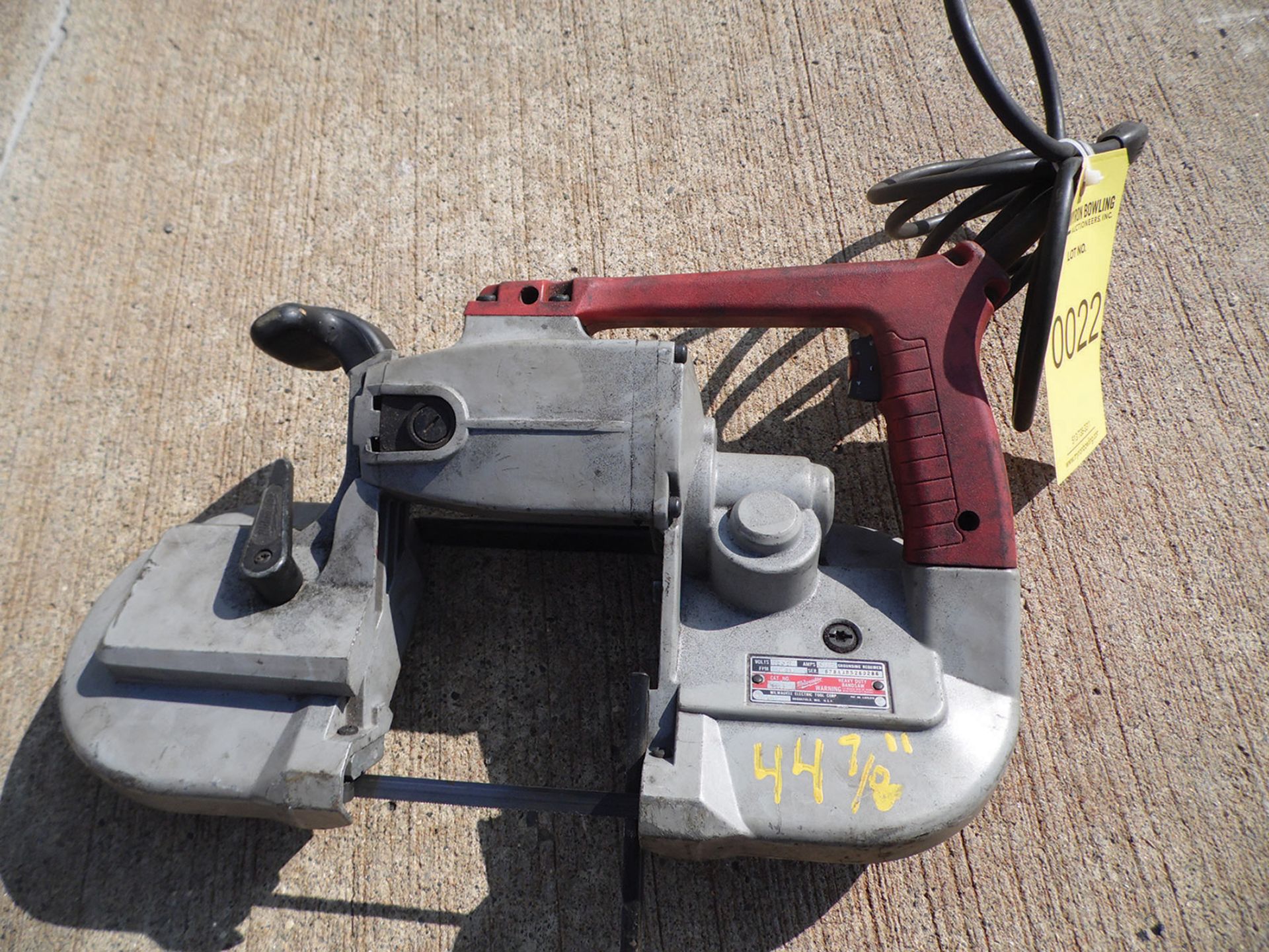 MILWAUKEE DEEP CUT PORTABLE BAND SAW