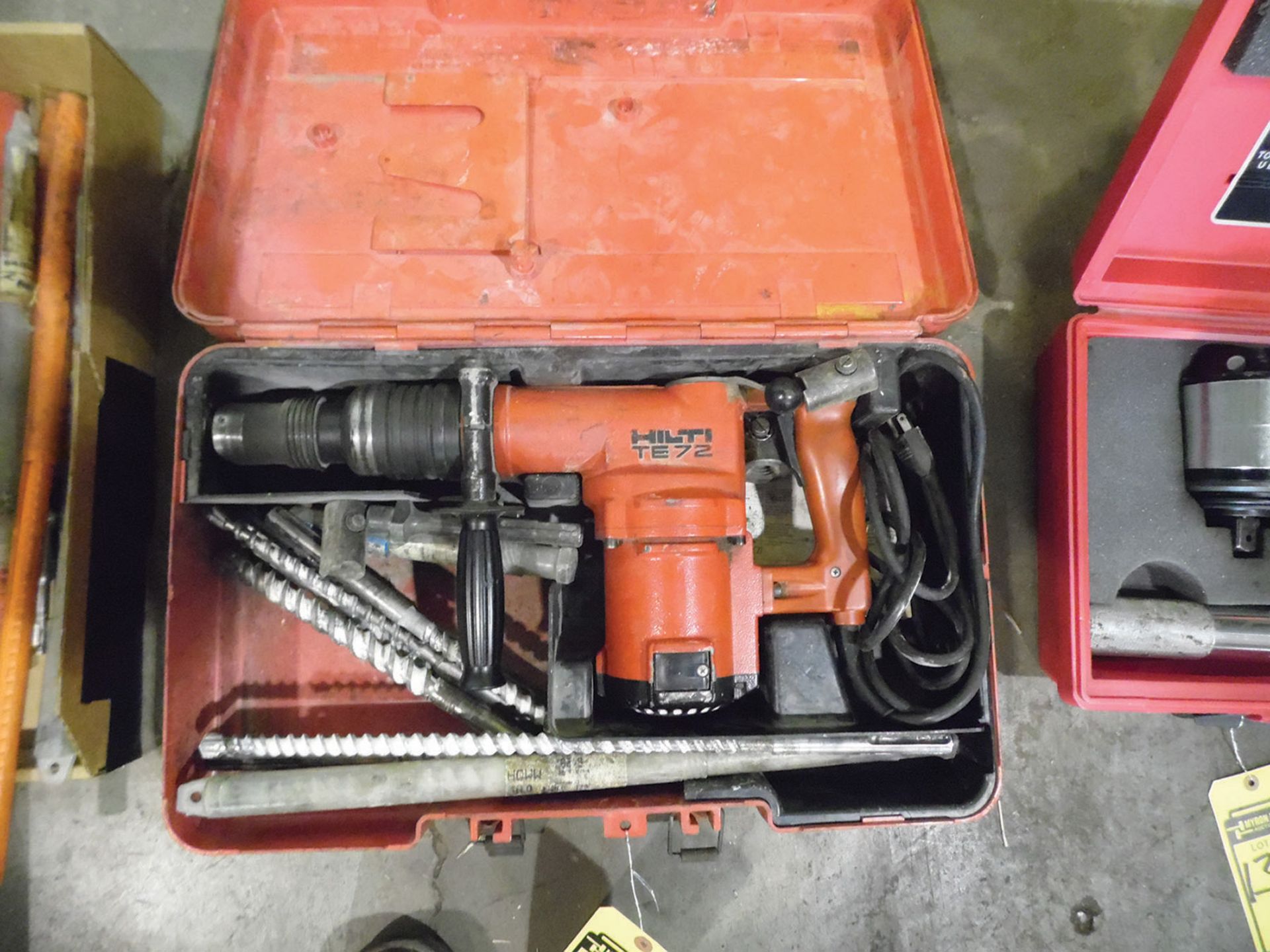 HILTI TE72 HAMMER DRILL