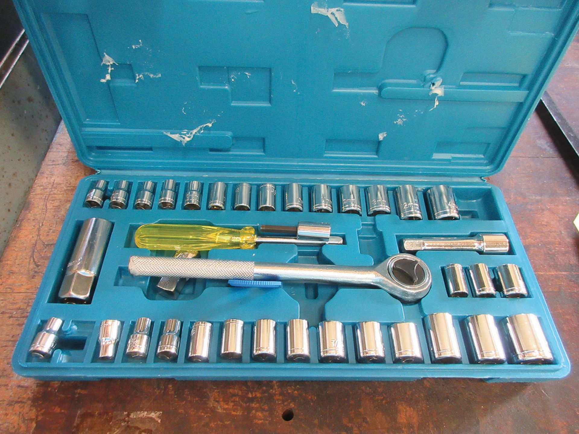 SOCKET SET 3/8'' DRIVE