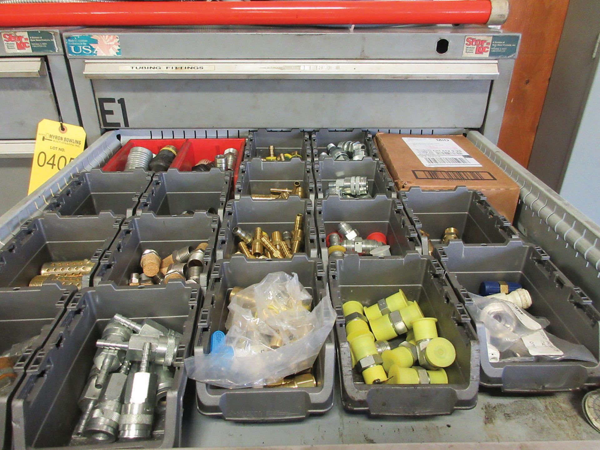 STOR-LOC 9-DRAWER CABINET WITH CONTENTS; TUB FITTINGS, COMPRESSION FITTINGS, AND NUTS & BOLTS - Image 5 of 6