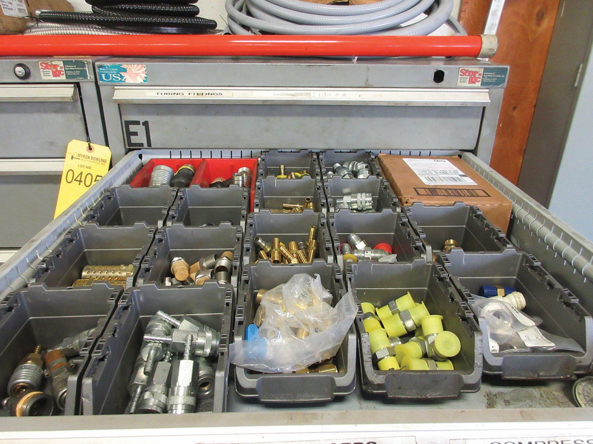 STOR-LOC 9-DRAWER CABINET WITH CONTENTS; TUB FITTINGS, COMPRESSION FITTINGS, AND NUTS & BOLTS - Image 2 of 6