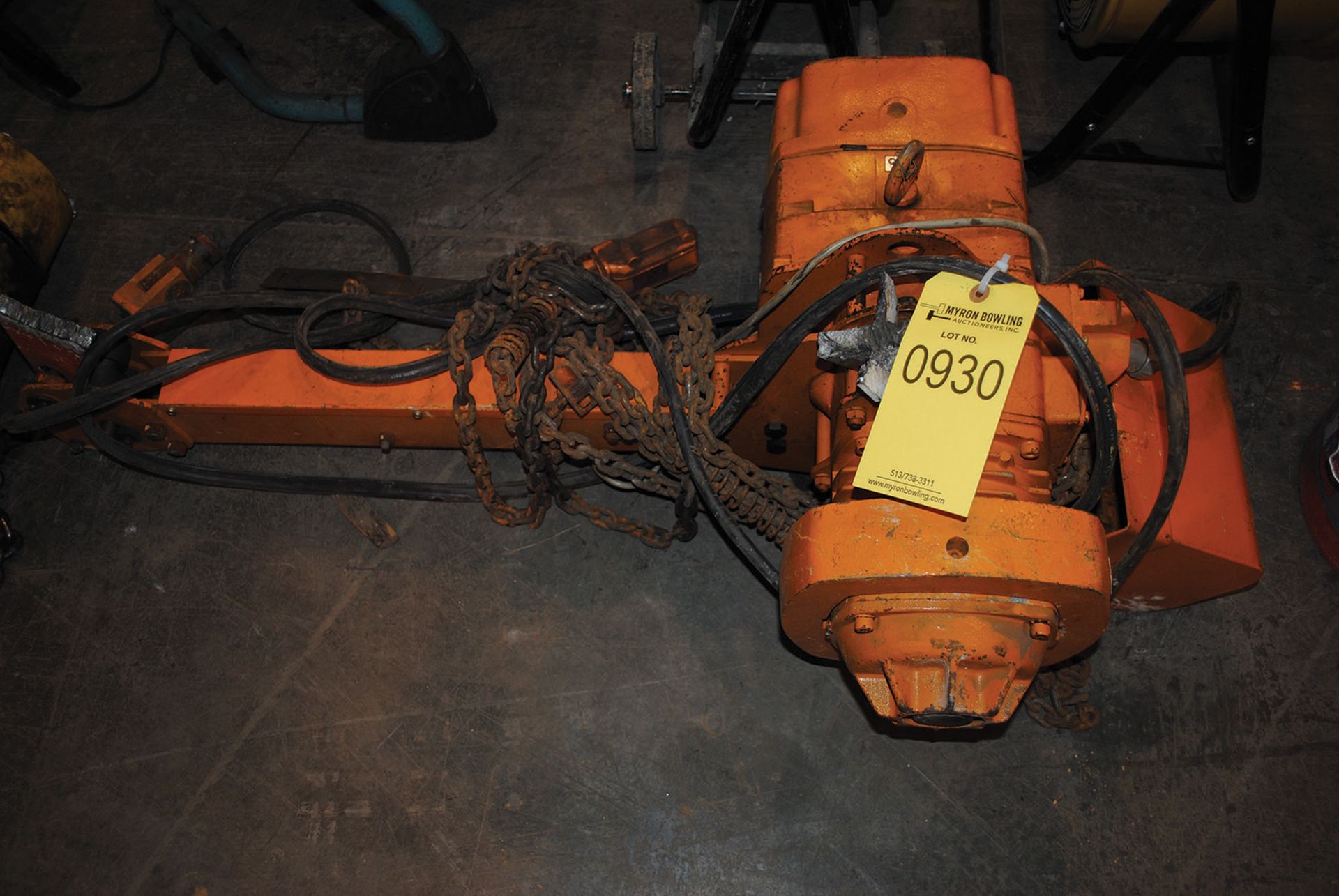 KITO 3-PHASE CHAIN HOIST; 500 KILOGRAM