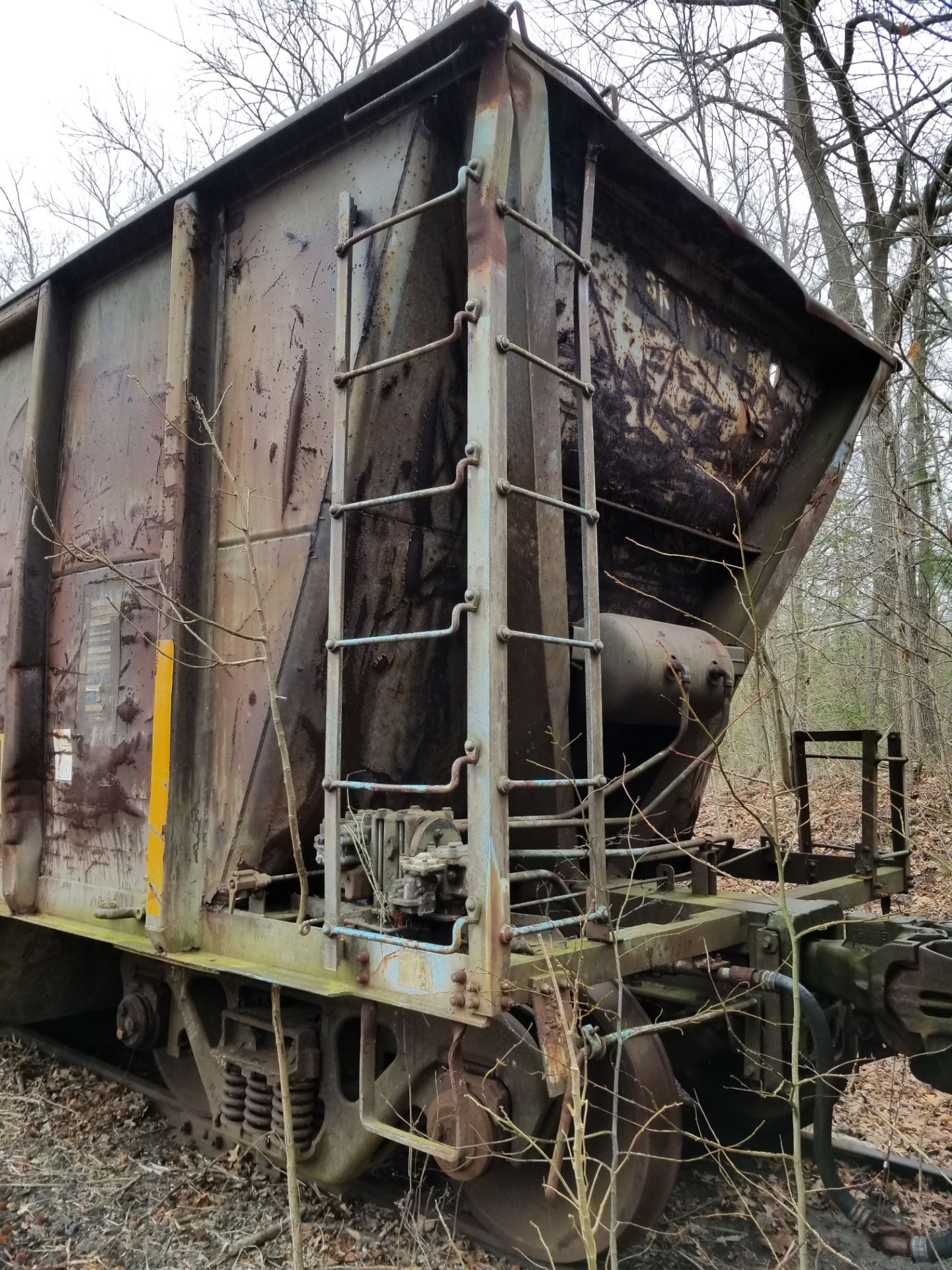 LOT 8- (X 3) BATH TUB BELLY GONDOLA RAIL CARS (DENNISVILLE, NJ) (8-1) SRXX 4216 EQUIPPED BATH TUB - Image 11 of 13