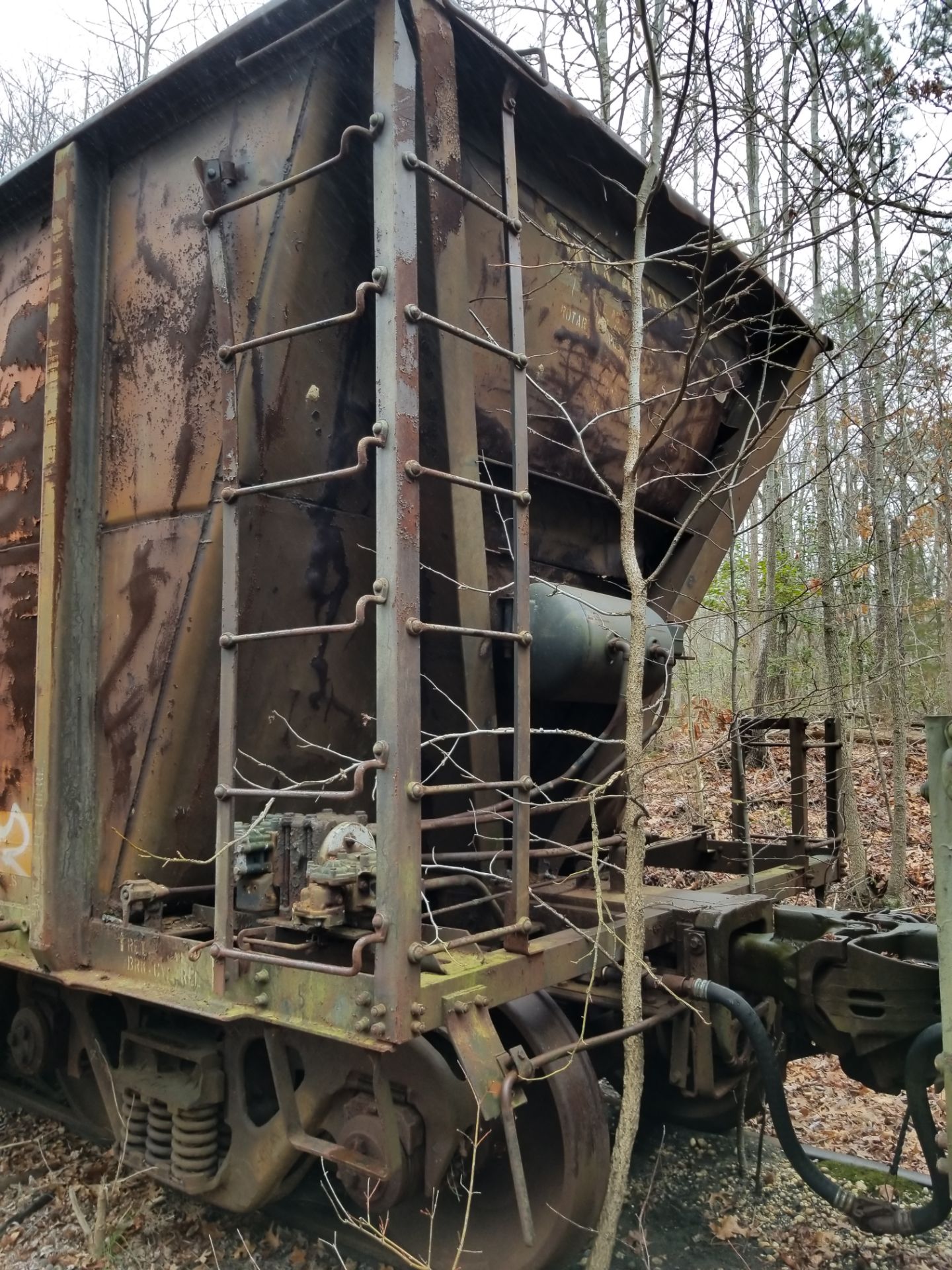 LOT 8- (X 3) BATH TUB BELLY GONDOLA RAIL CARS (DENNISVILLE, NJ) (8-1) SRXX 4216 EQUIPPED BATH TUB - Image 7 of 13