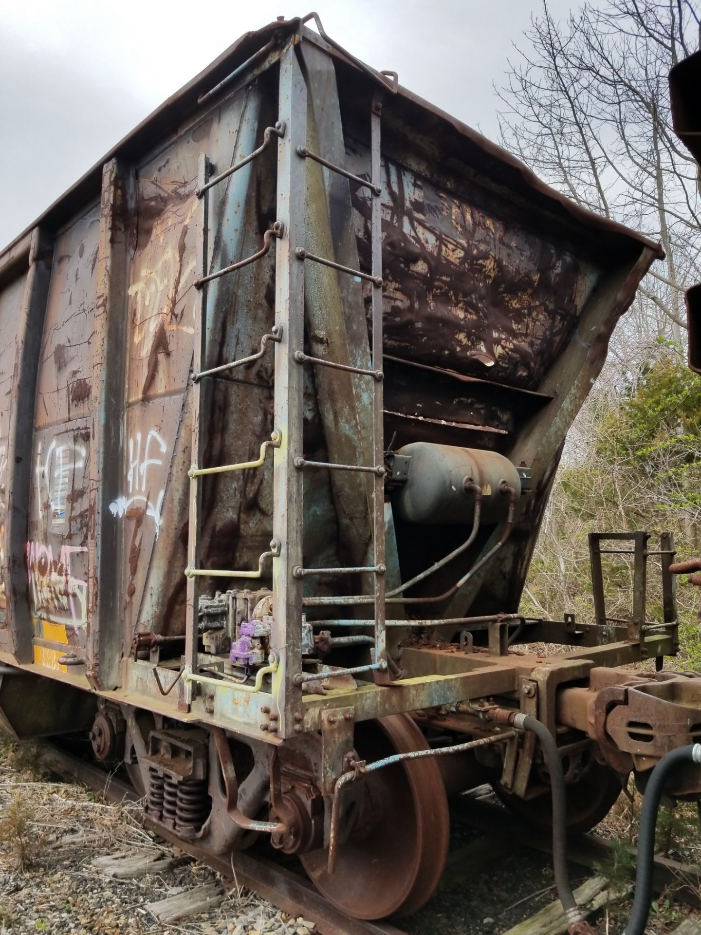 LOT 2 - (X 6) BATH TUB BELLY GONDOLA RAIL CARS (CAPE MAY, NJ) (2-1) SRXX 4207 BATH TUB BELLY GONDOLA - Image 22 of 23