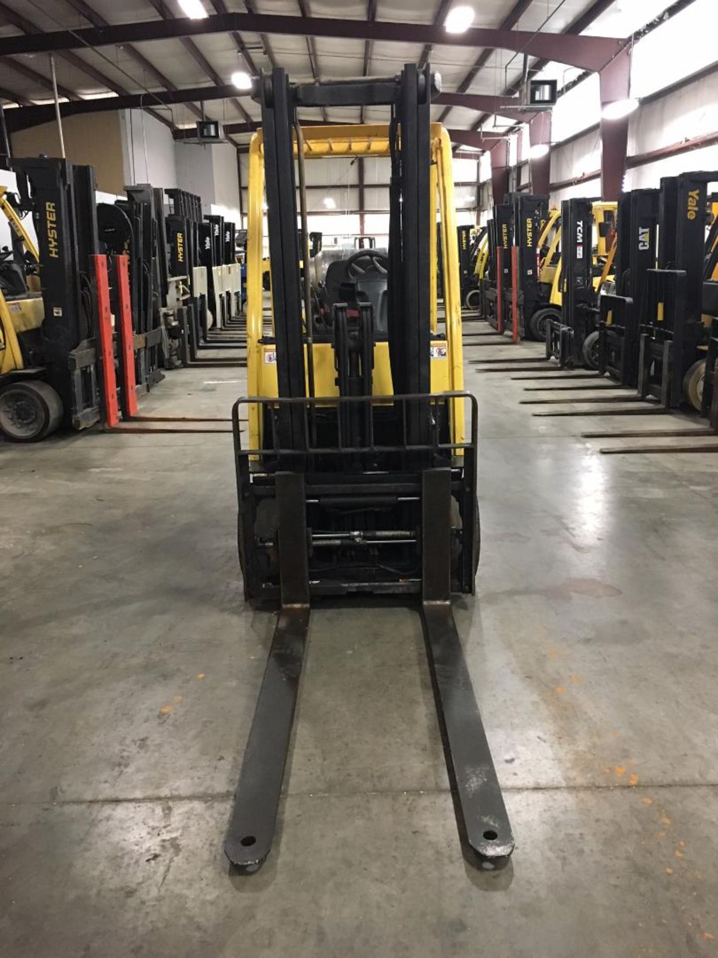 2011 HYSTER 6,000-LB. CAPACITY FORKLIFT, MODEL: S60FT, SERIAL NUMBER: F187317532J, LPG, LEVER SHIFT - Image 8 of 8