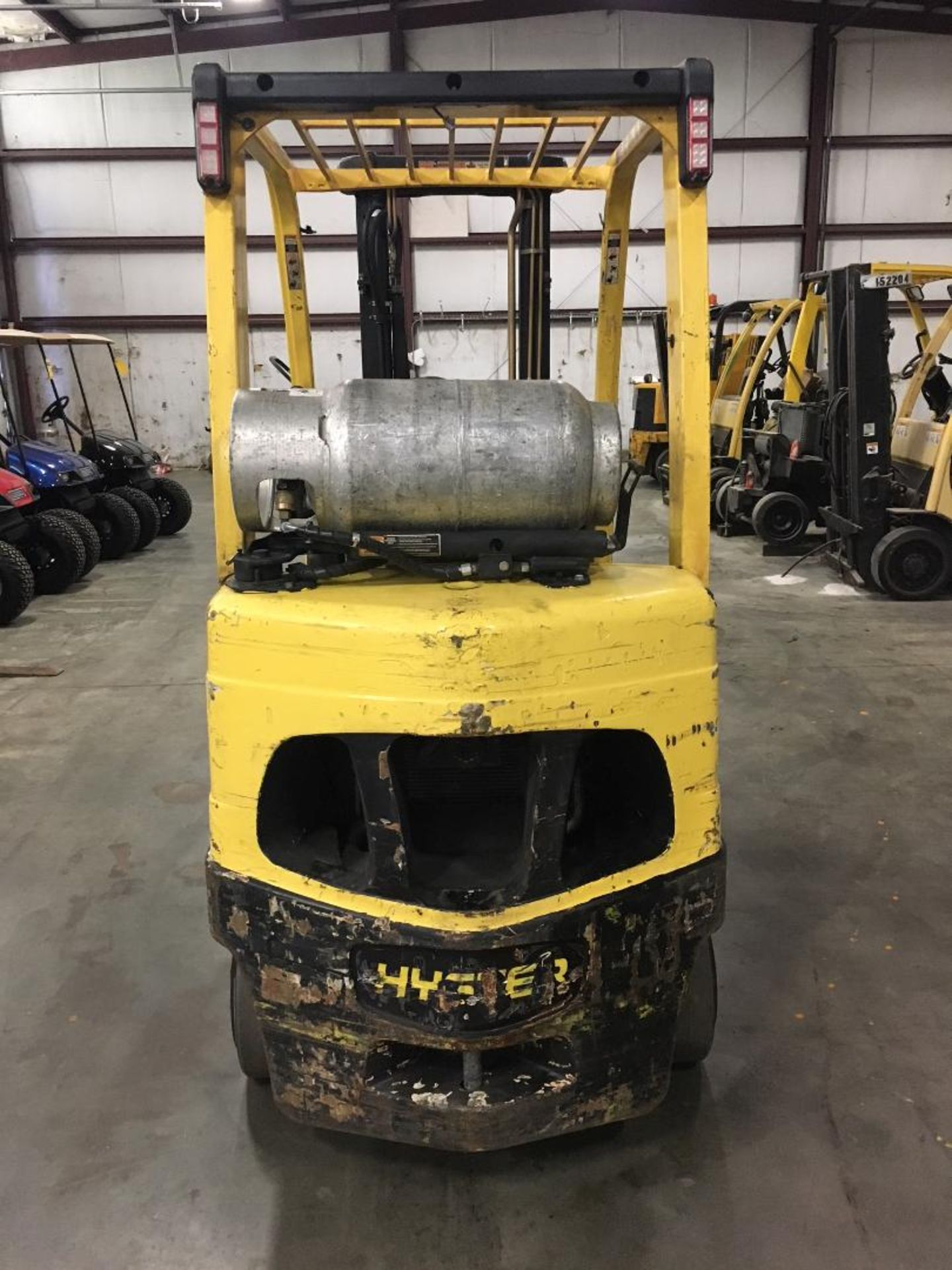 2011 HYSTER 6,000-LB. CAPACITY FORKLIFT, MODEL: S60FT, SERIAL NUMBER: F187317532J, LPG, LEVER SHIFT - Image 2 of 8