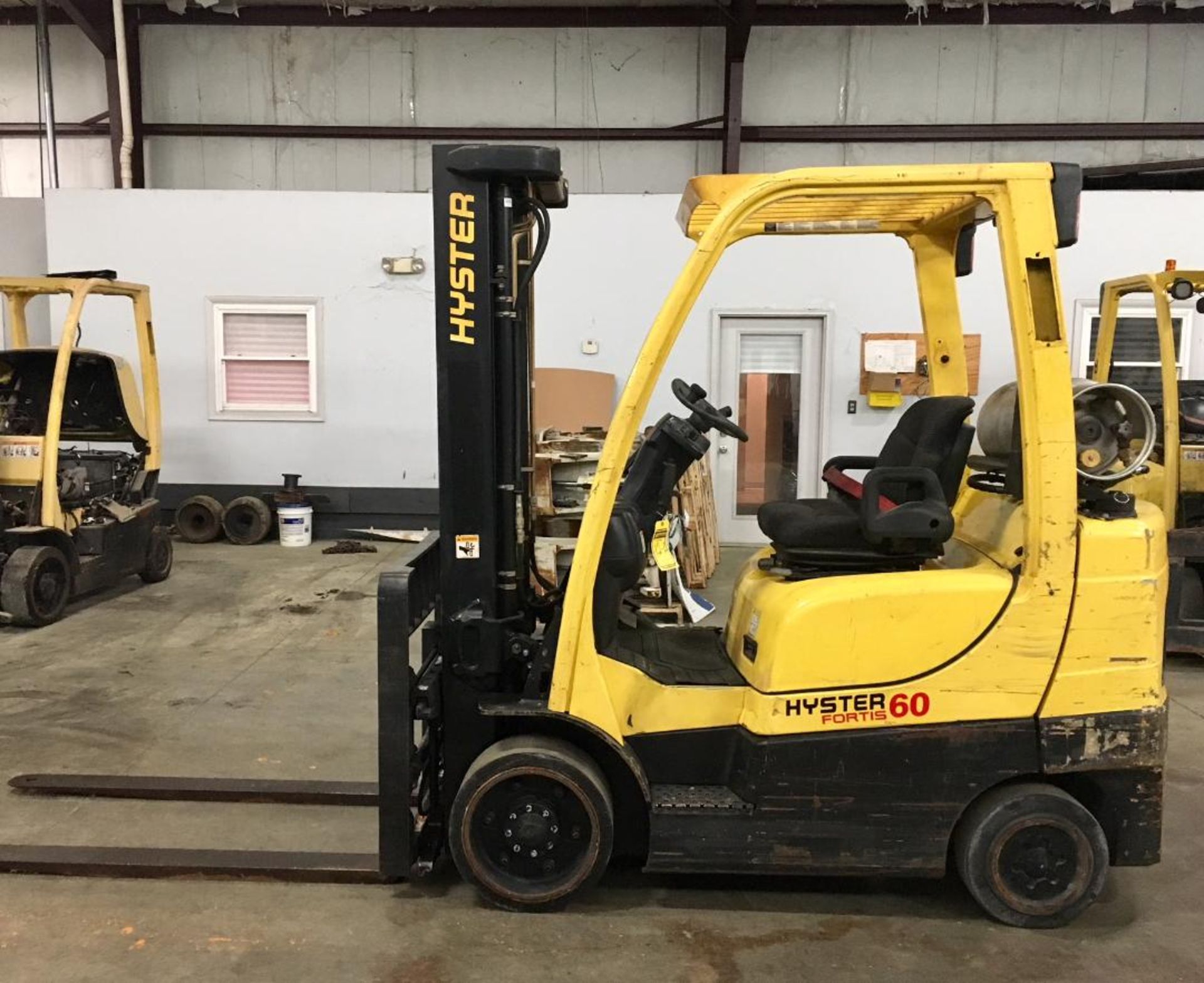 2011 HYSTER 6,000-LB. CAPACITY FORKLIFT, MODEL: S60FT, SERIAL NUMBER: F187317532J, LPG, LEVER SHIFT