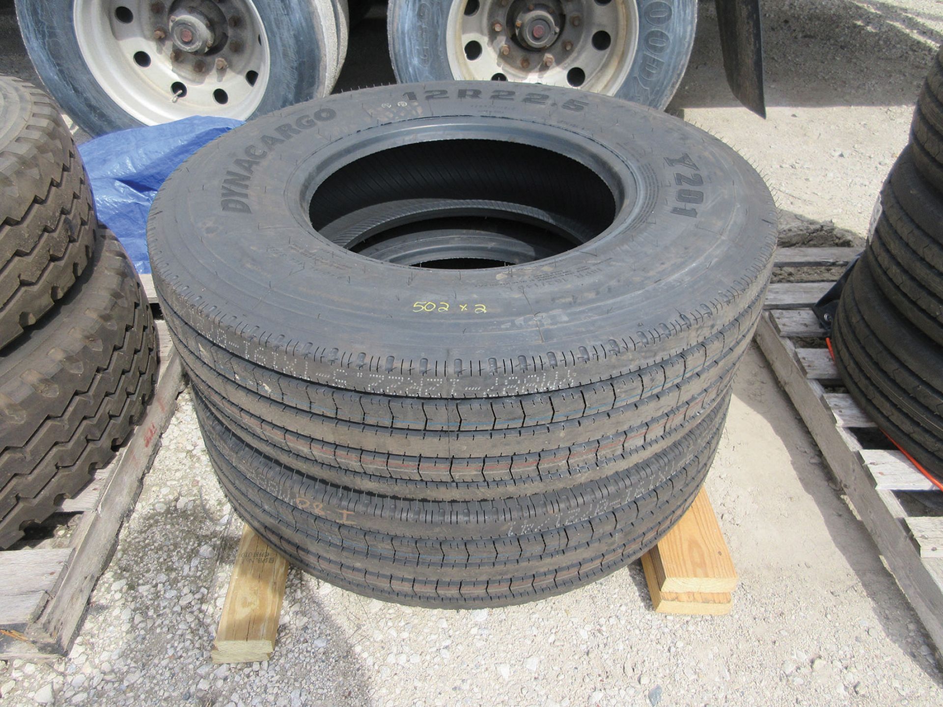 NEW DYNACARGO Y201, 12R22.5 TIRES (X2)