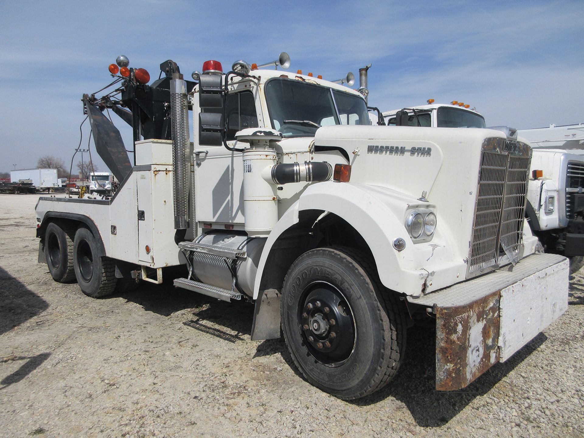 1979 WESTERN STAR T/A WRECKER TRUCK, VIN LOPEPMU69202, FENTON HYD. WRECKER