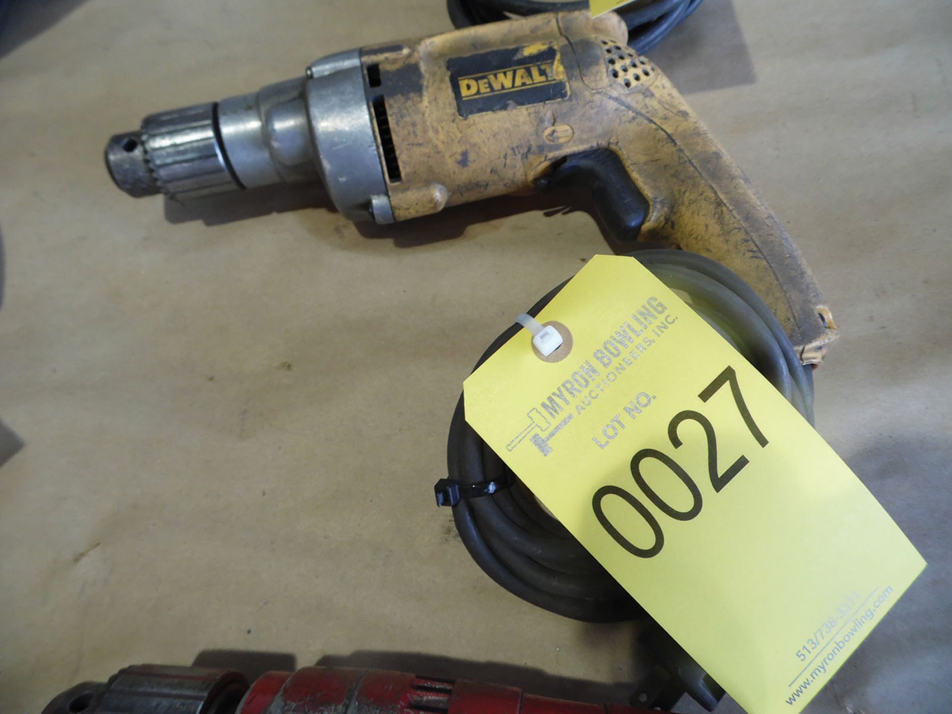 DEWALT 1/2'' DRILL