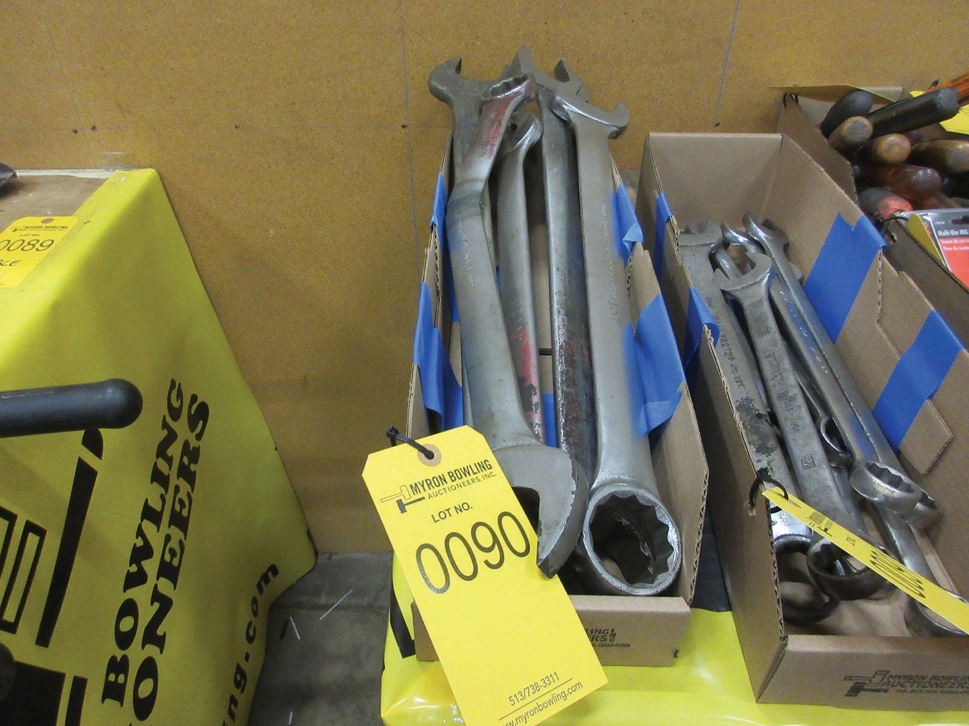 ASSORTED END WRENCHES