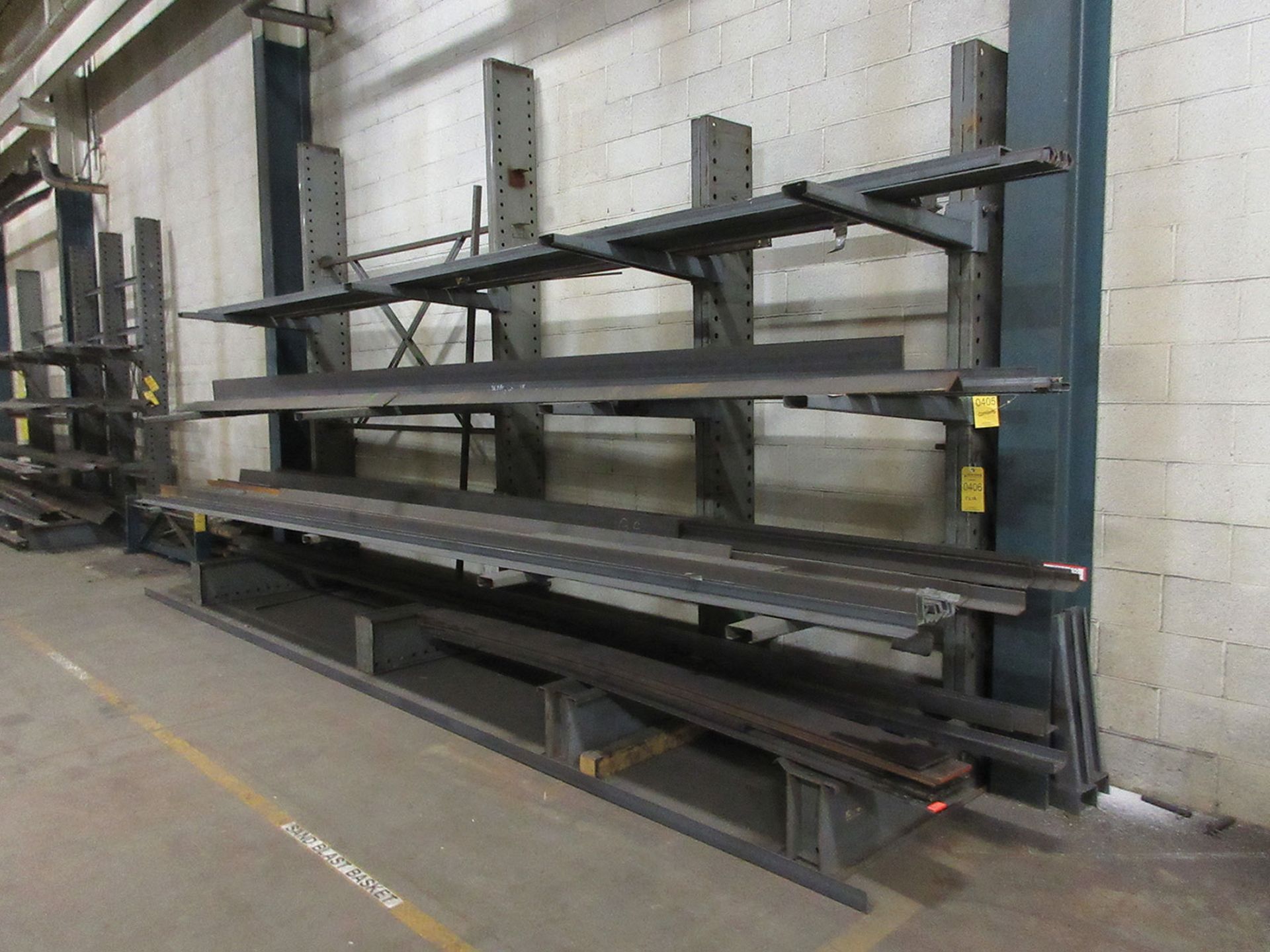 CANTILEVER RACK; (4) CUT-OFF UPRIGHTS, (12) ARMS