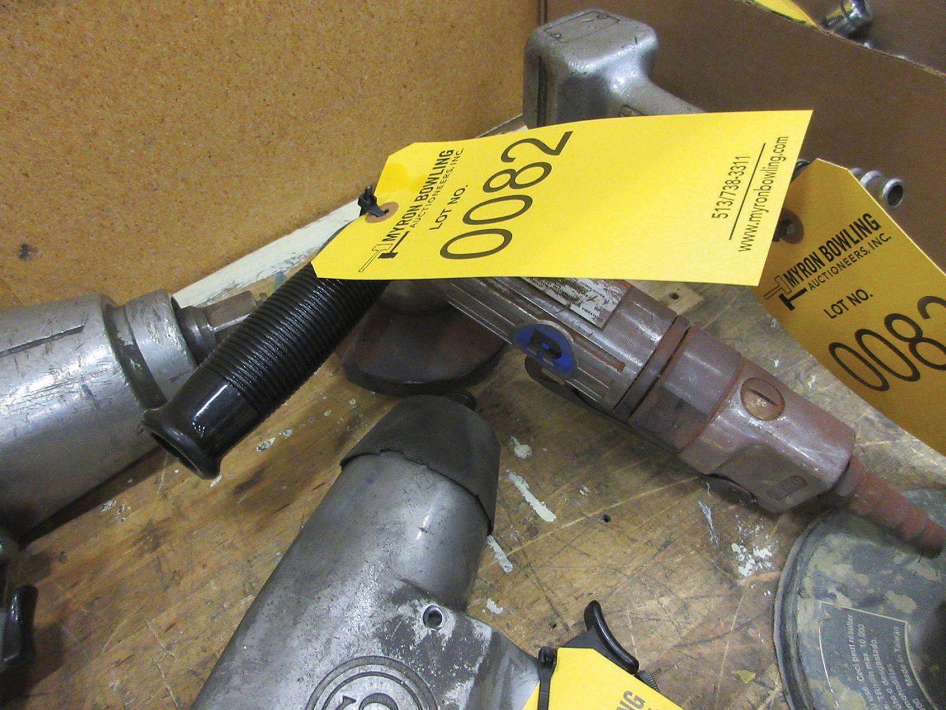 R 4'' ANGLE GRINDER; MODEL R3440