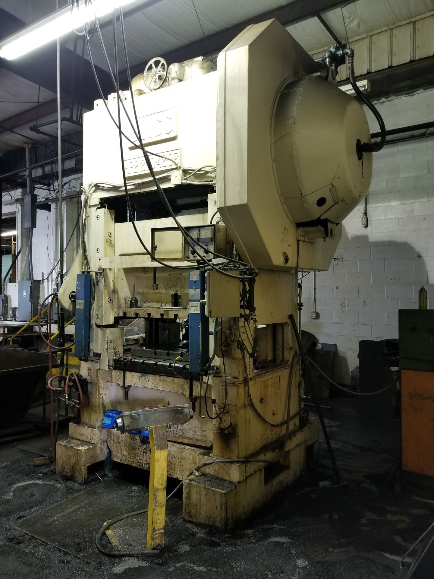 200-TON BLISS STRAIGHT SIDE PRESS, NEW 1966, S/N H56164/HP44032, MODEL HP2-200 FOR TO - 36, 4'' - Image 3 of 8