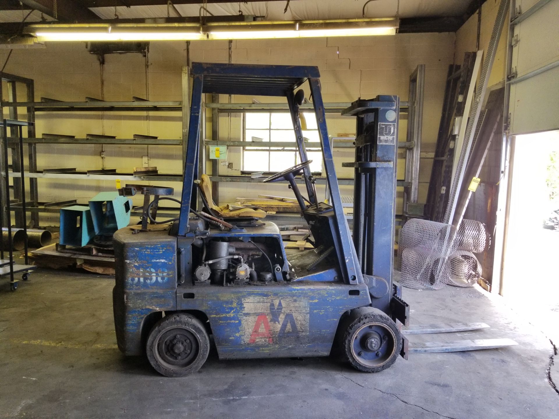 CLARK C500-50 5,000 LB. FORKLIFT, 118'' LIFT HEIGHT, 2-STAGE MAST 76.5'' MAST, SOLID TIRES,