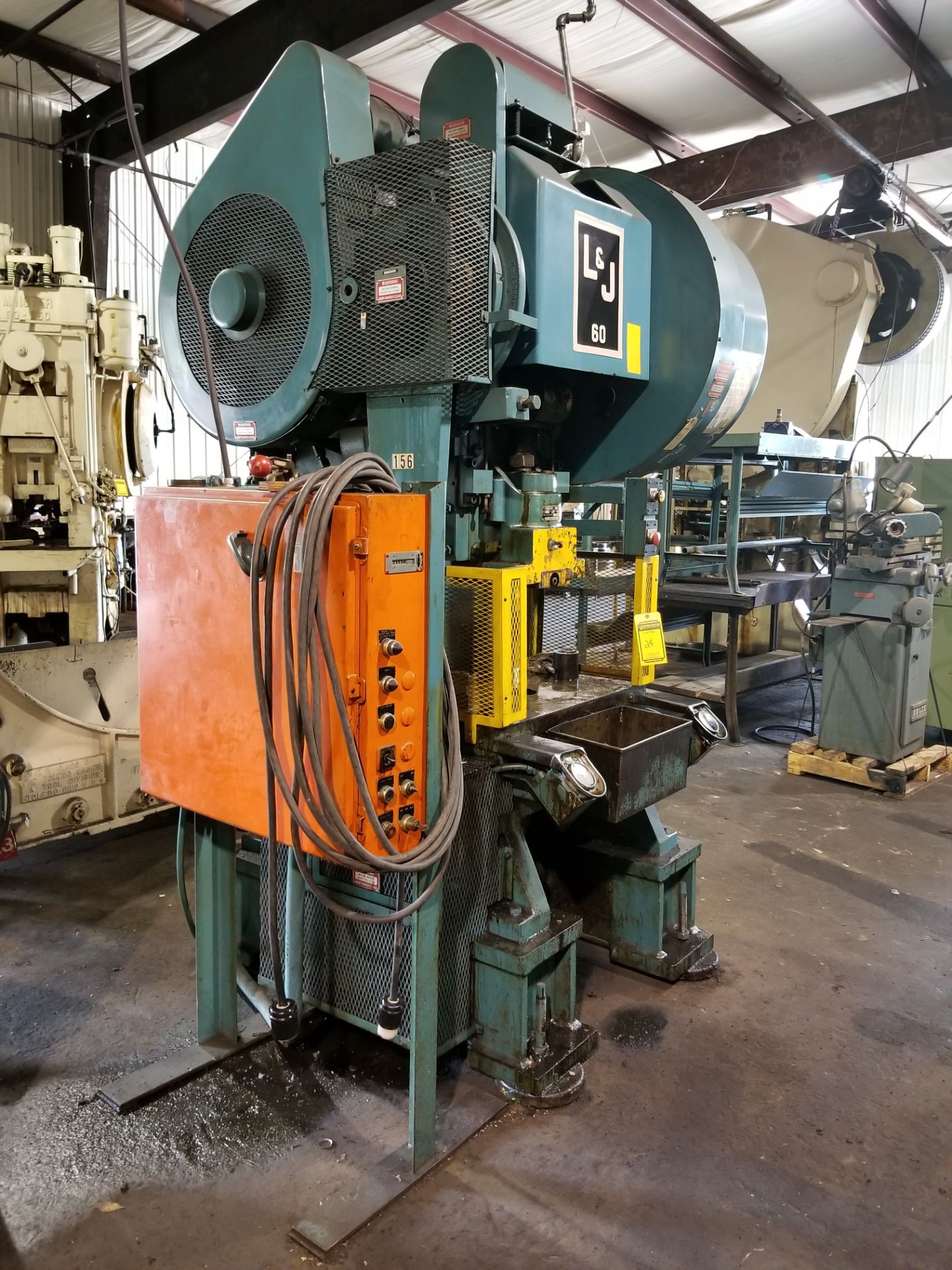 60-TON L & J GAP FRAME PUNCH PRESS, S/N 56556A, 6'' STROKE, 3'' ADJUSTMENT, 11 1/2'' SHUT HEIGHT - Image 4 of 4