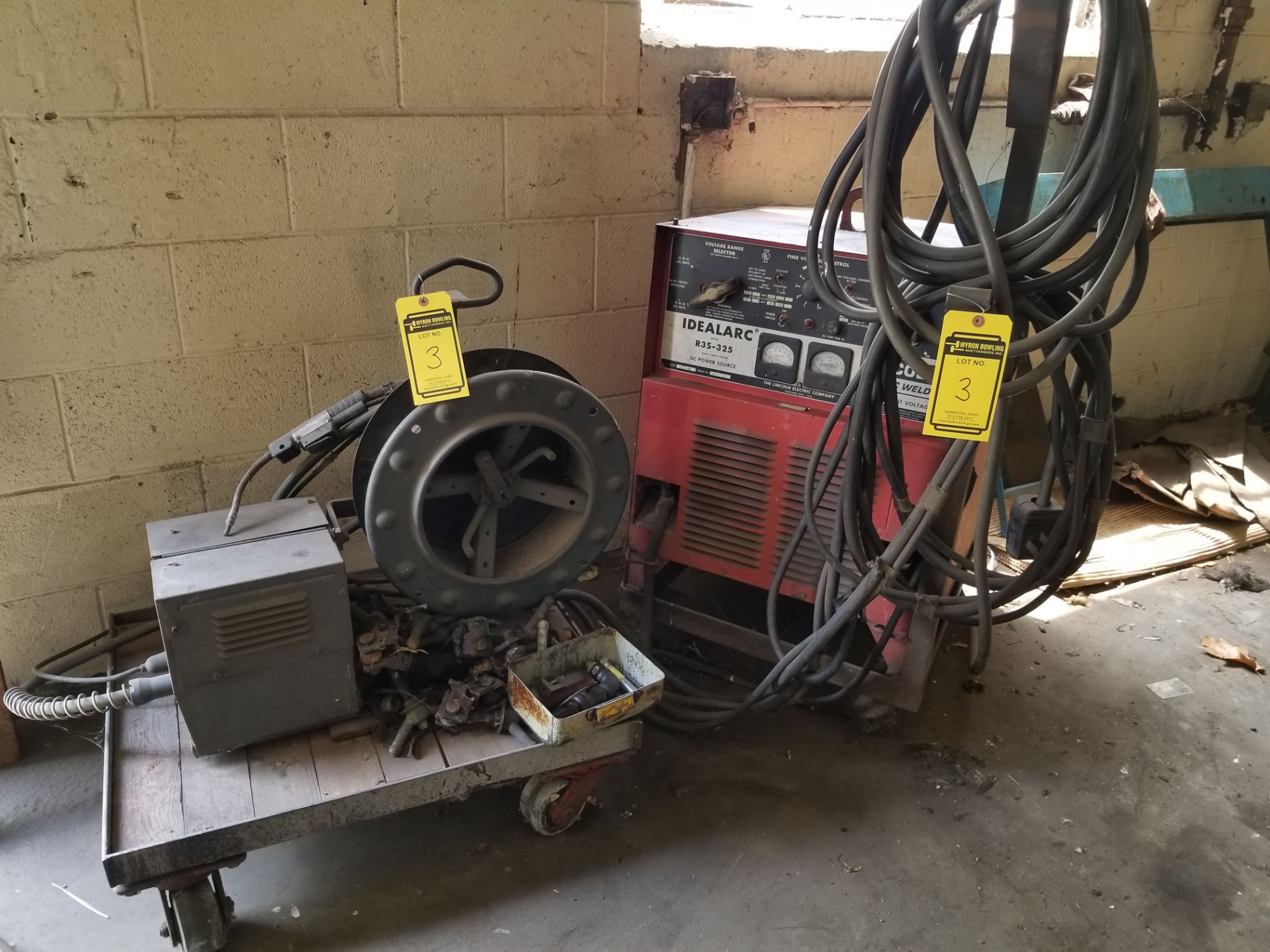 LINCOLN IDEAL ARC R3S-325 DC ARC WELDER WITH LEADS, TWIN LINE HOSE AND WELDING HEAD, LINCOLN LN-7 - Image 2 of 3