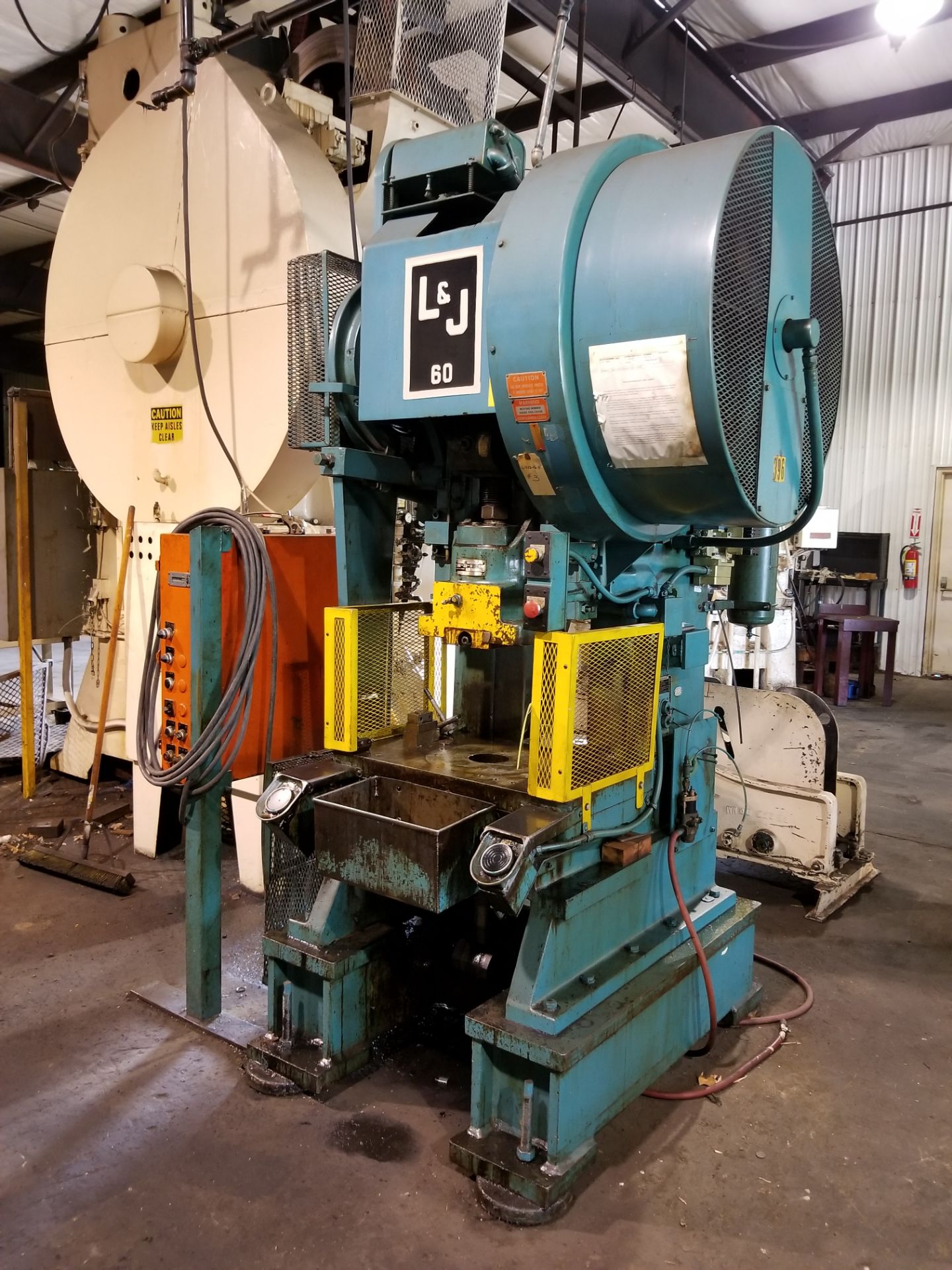 60-TON L & J GAP FRAME PUNCH PRESS, S/N 56556A, 6'' STROKE, 3'' ADJUSTMENT, 11 1/2'' SHUT HEIGHT - Image 3 of 4