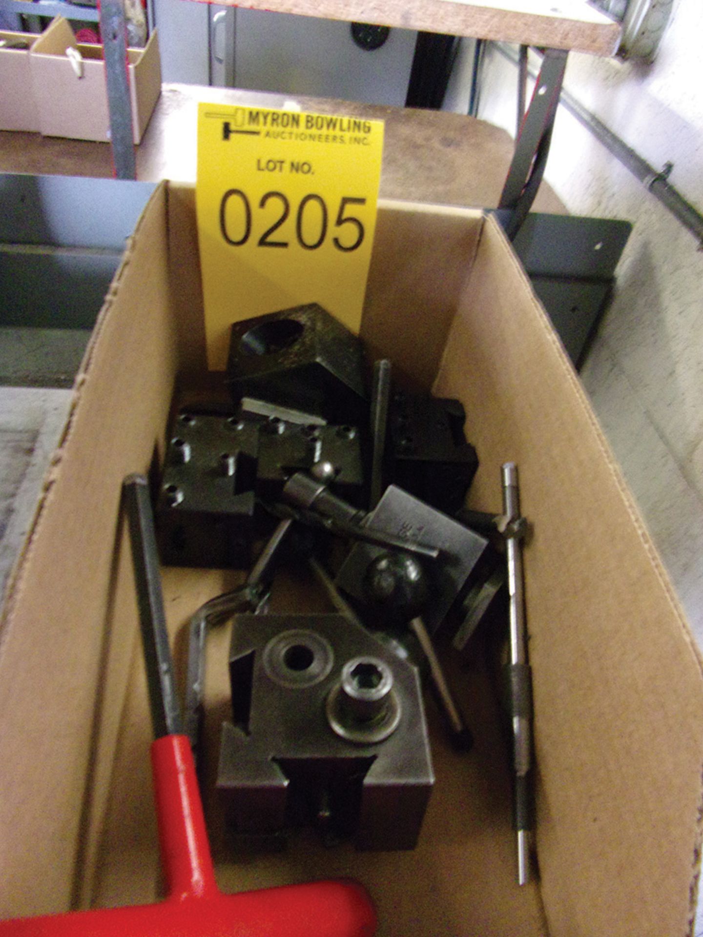 LOT OF HARDINGE LATHE TOOL HOLDERS