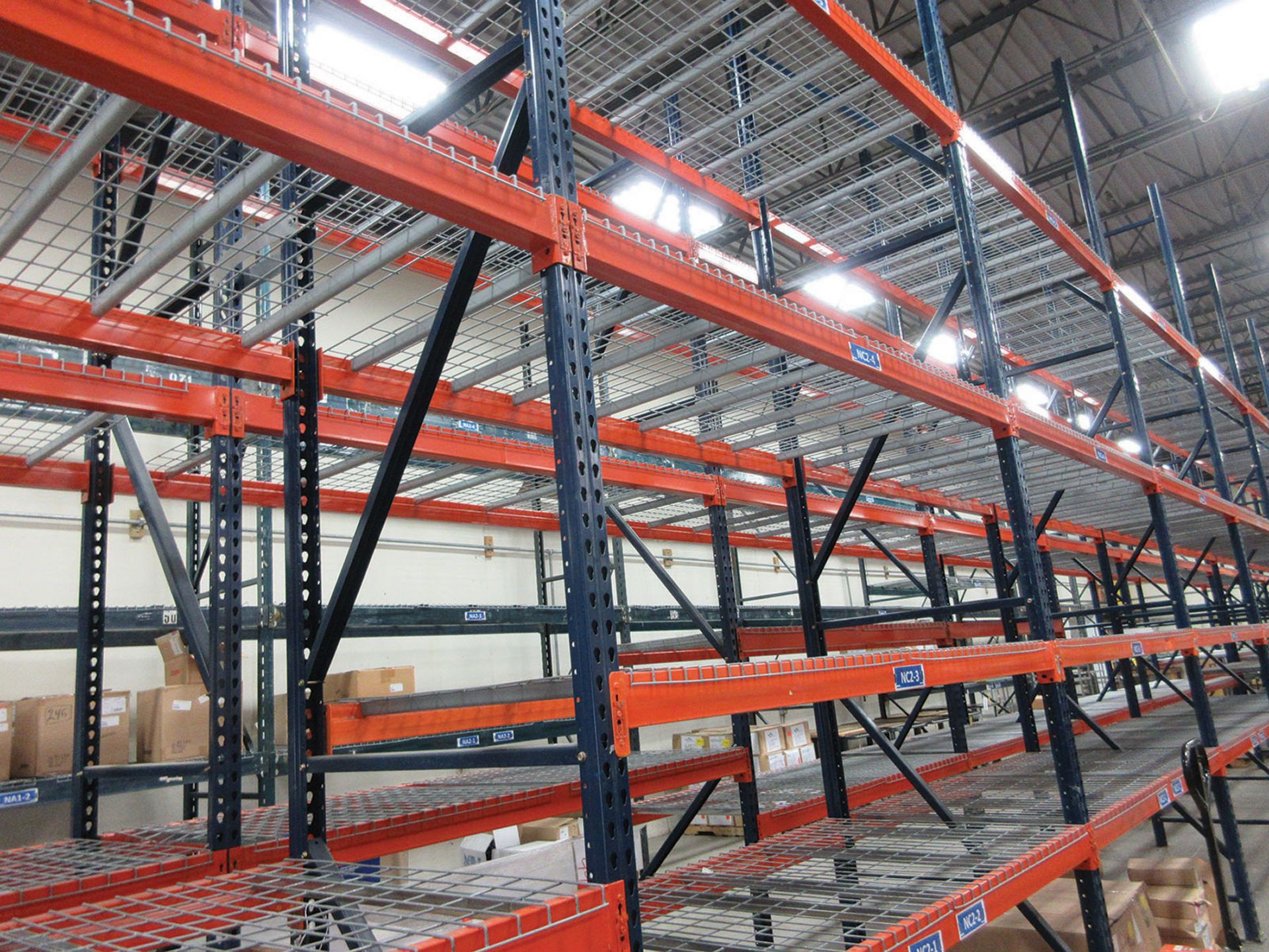 (10) SECTIONS OF STEEL KING TEARDROP STYLE PALLET RACK; (11) 18' UPRIGHTS, (71) 4'' X 8' CROSSBEAMS, - Image 2 of 3