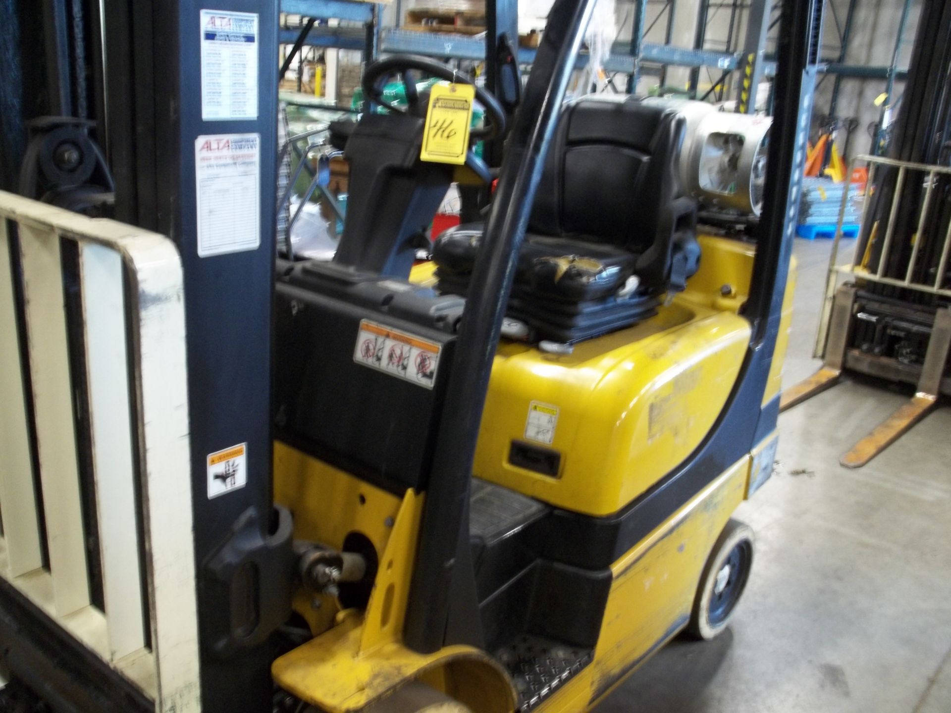 2011 YALE GLC05OVX 5,000 LB. CAPACITY FORKLIFT, LPG, SIDESHIFT, SOLID NON-MARKING TIRES, 3-STAGE - Image 2 of 6