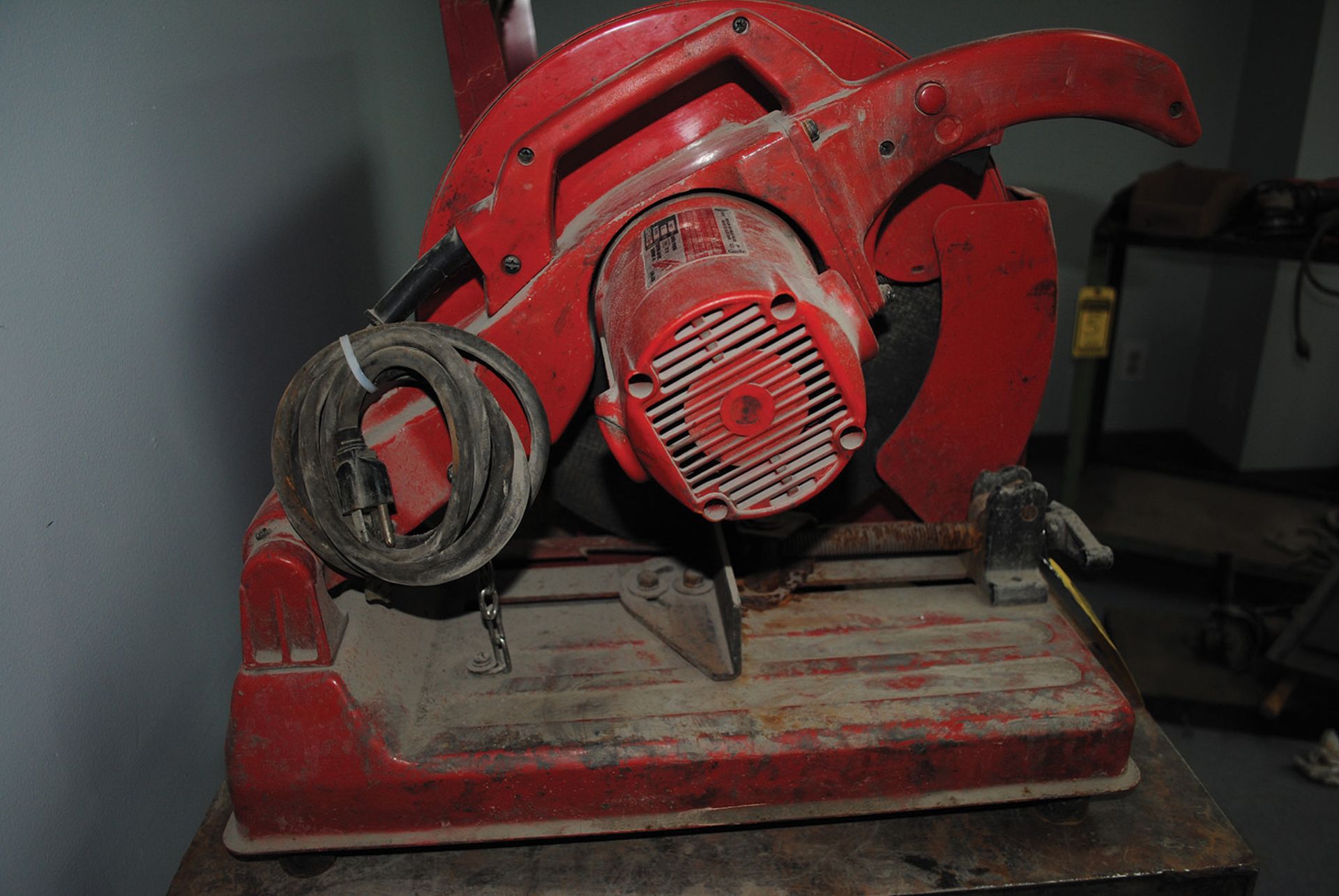 MILWAUKEE 14'' ABRASIVE CUT-OFF SAW; S/N 95061405, 15-AMP, 3,500 RPM, 120 AC/DC, CAT #6175 - Image 2 of 2