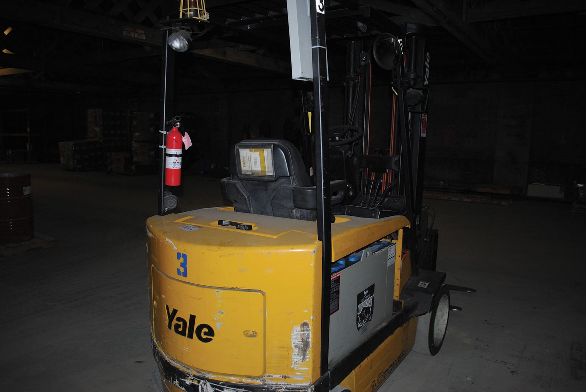 YALE FORKLIFT; MODEL ERC065GHN36TE094, S/N A908N01626C, 36-VOLTS, ATTACHMENT 980, CARRIAGE & - Image 6 of 8