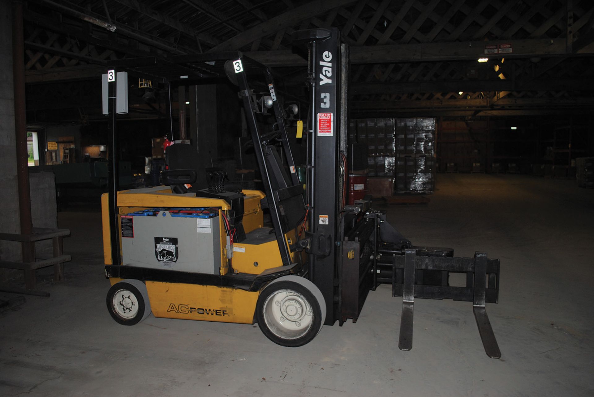 YALE FORKLIFT; MODEL ERC065GHN36TE094, S/N A908N01626C, 36-VOLTS, ATTACHMENT 980, CARRIAGE &