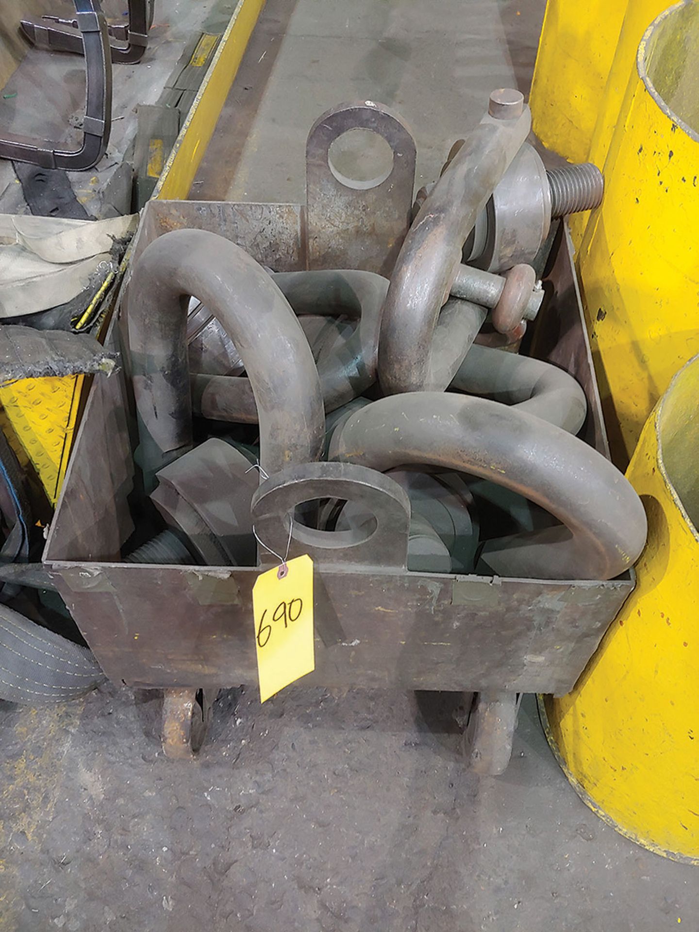 ROLLER CART & LARGE SWIVEL BOLTS