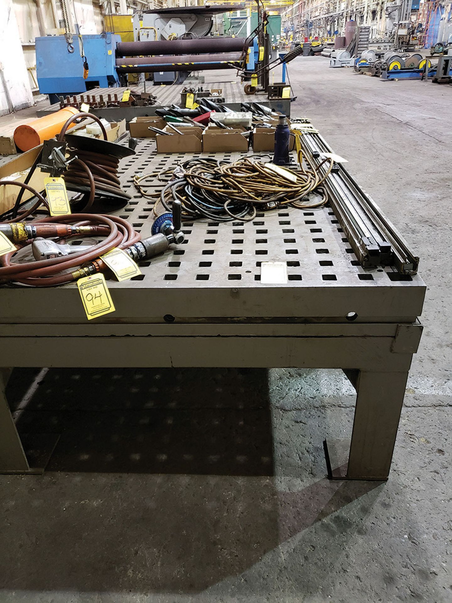 5' x 10' ACORN TABLE