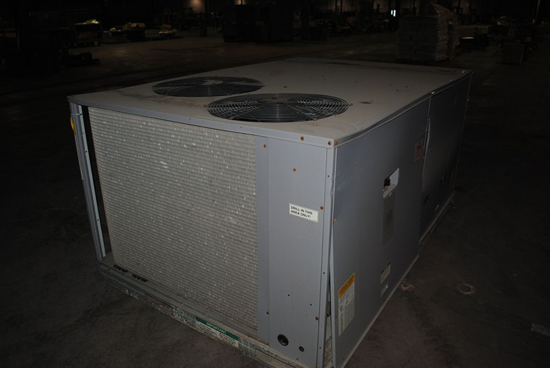 CARRIER WEATHERMAKER FURNACE; MODEL 50TC-D08A2GA0B0C0, S/N 2910G20519, 3-PHASE, 60-HZ, 460-VOLTS - Image 5 of 5