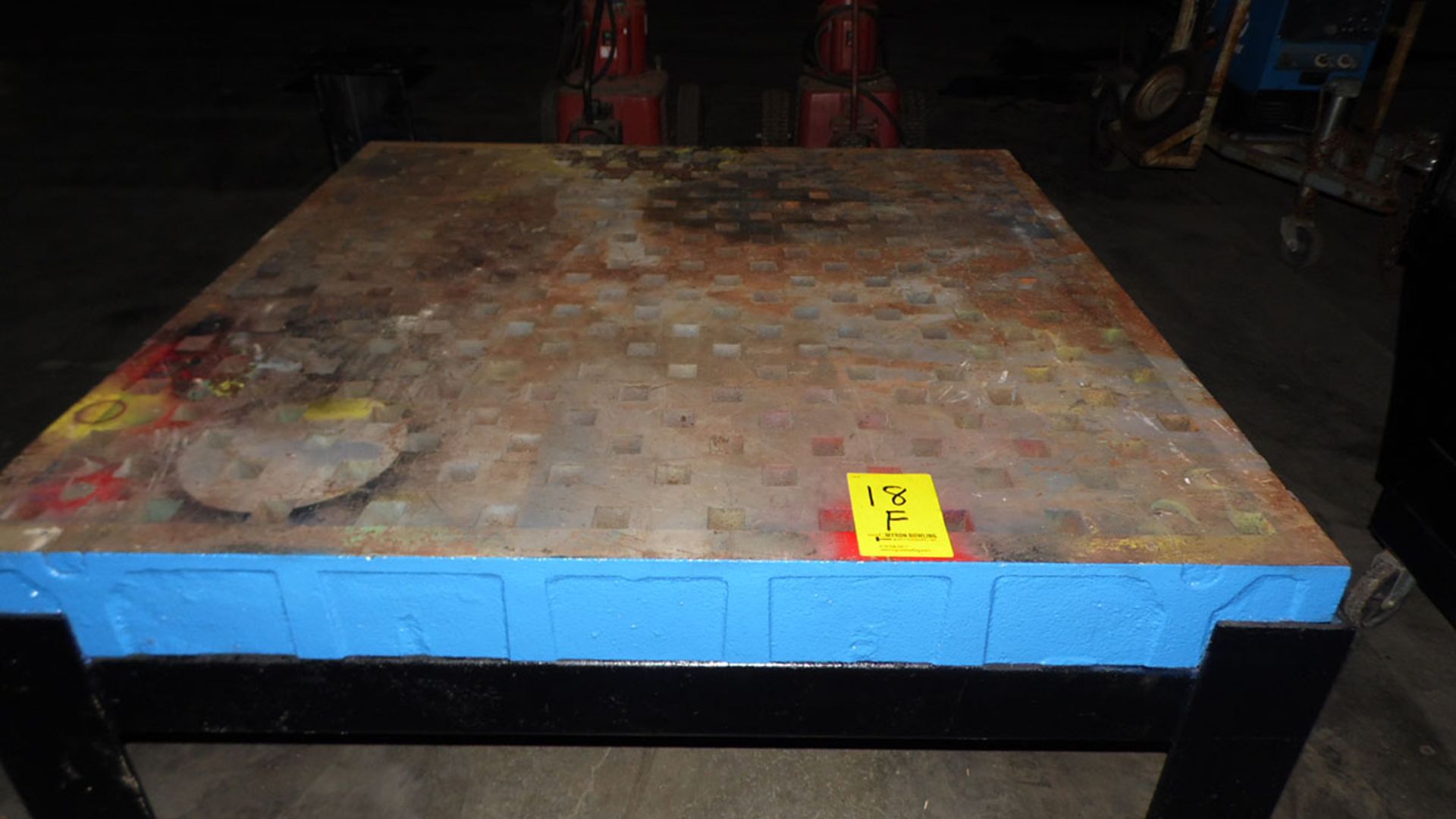 60'' X 60'' WELDING ACORN TABLE