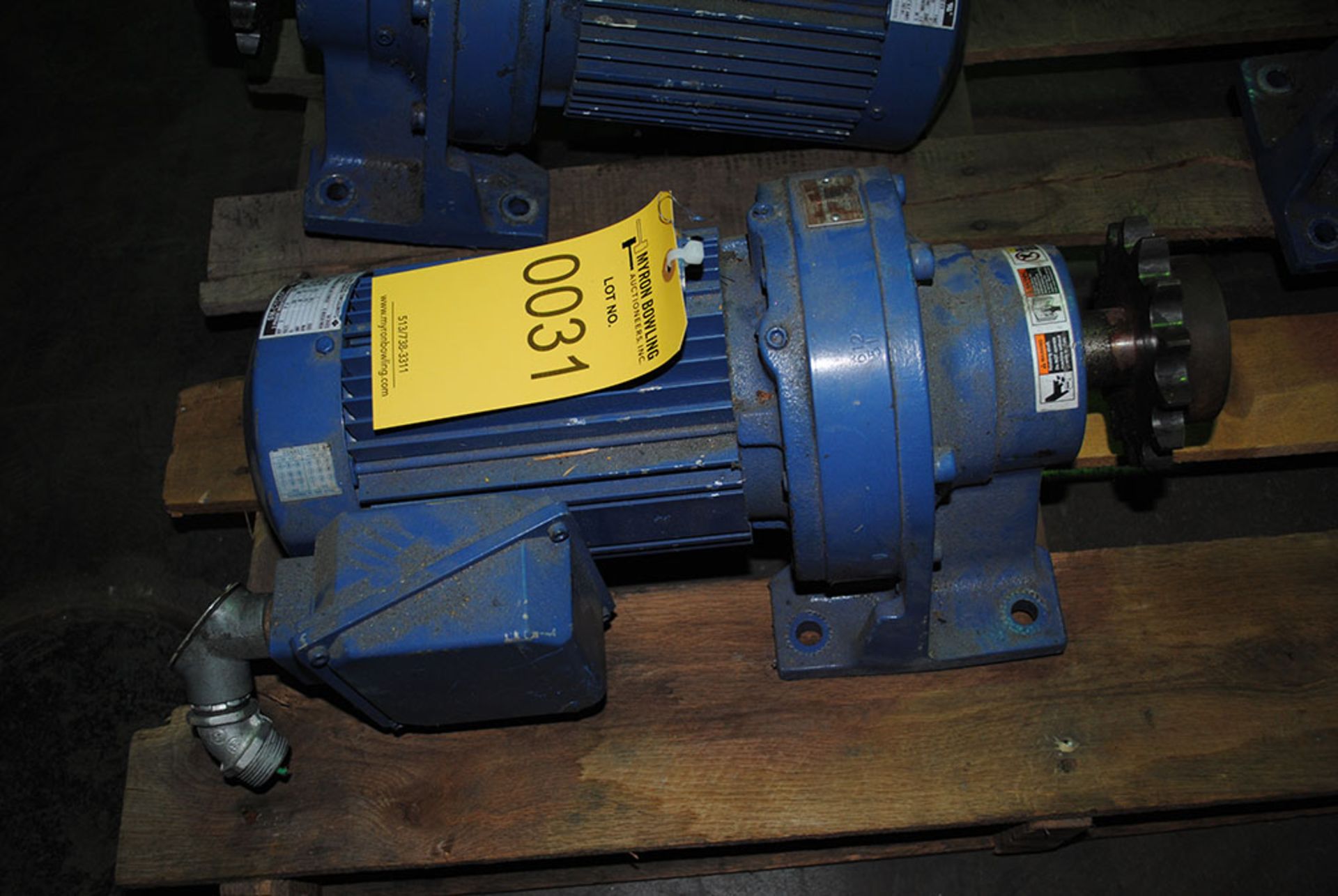 SM CYCLO 3-PHASE INDUCTION MOTOR; 2-HP, TYPE TC-FX, 230/460 VOLTS, 60-HZ