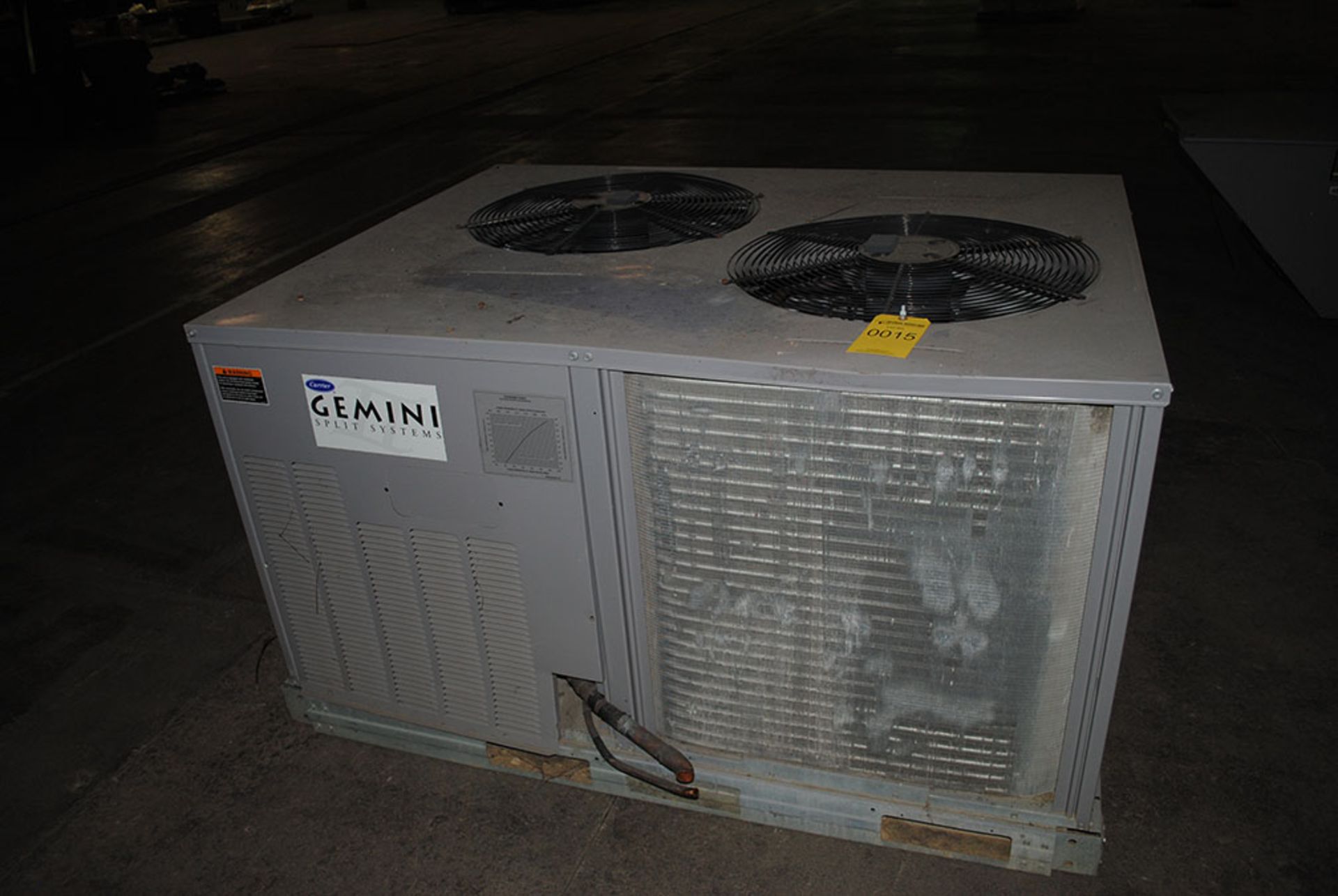 CARRIER GEMINI SPLIT SYSTEM AIR COOLED CONDENSING; MODEL 38ARS-012-511, S/N 3305G40081, 230-VOLTS,