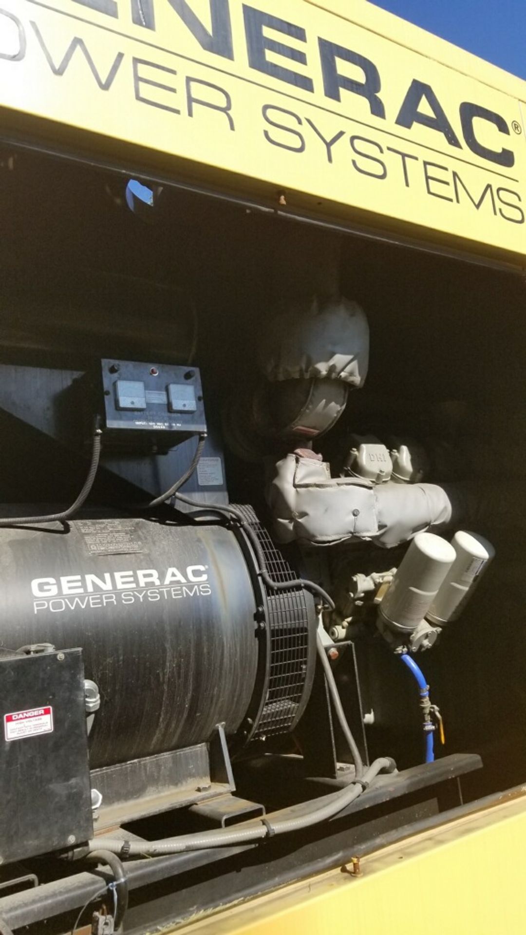 2001 GENERAC 600-KVA DIESEL GENERATOR; MOD 0045290, S/N 3516130, 277/480, AMPS, 902.14 KVA, 300 HRS - Image 3 of 3