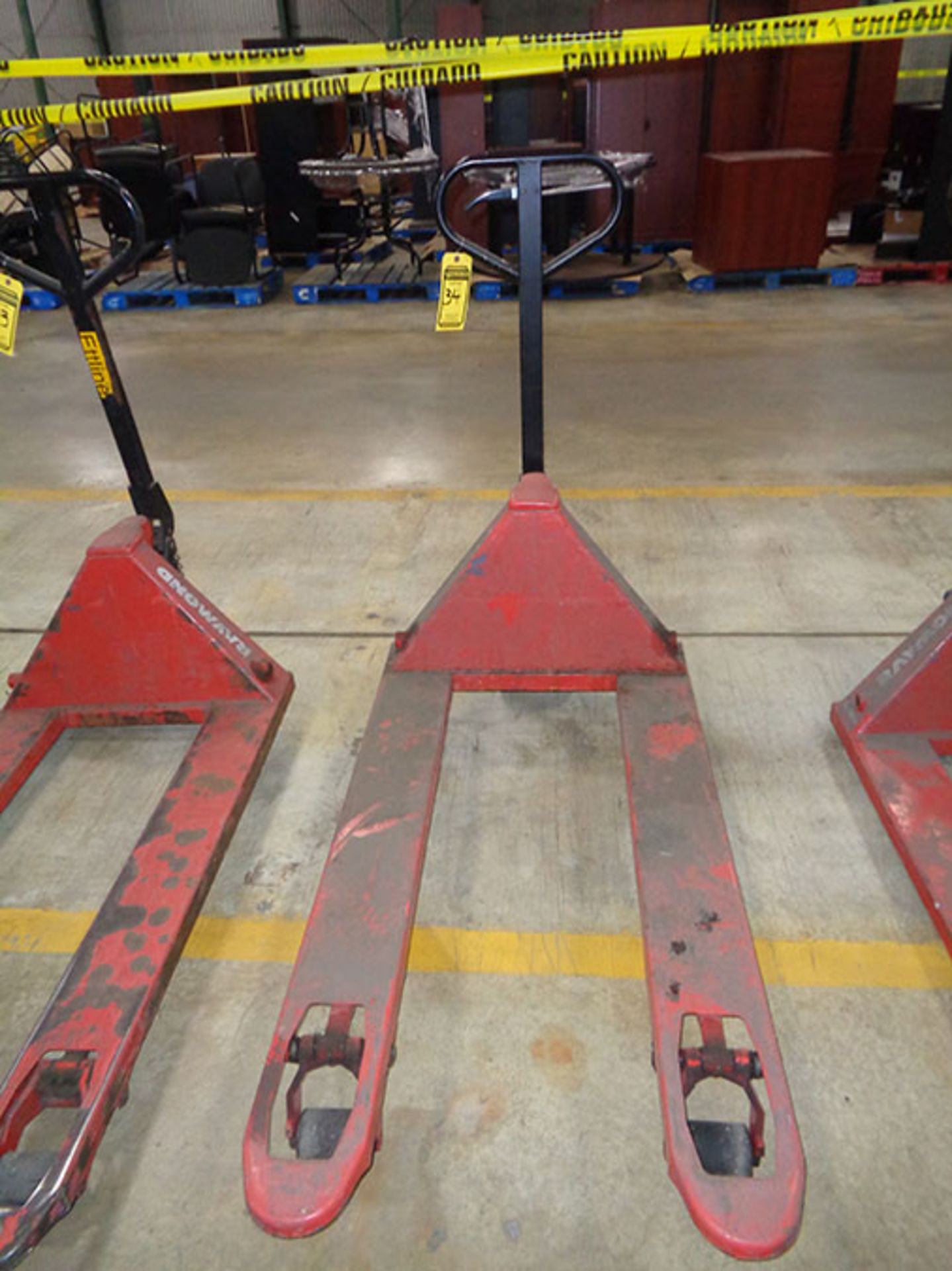 RAYMOND 5,000 LB. PALLET JACK