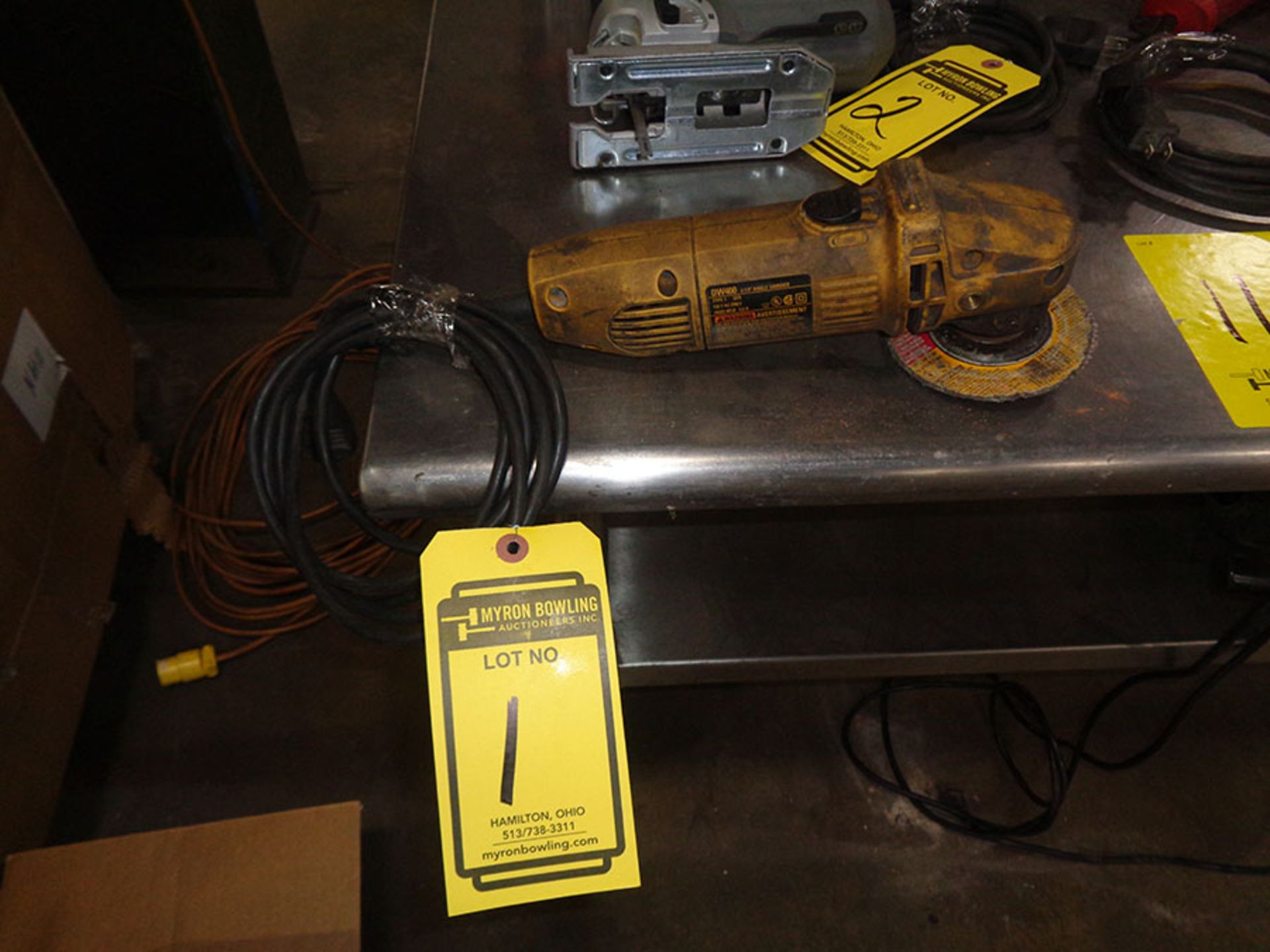 DEWALT ELECTRIC 4 1/2'' ANGLE GRINDER