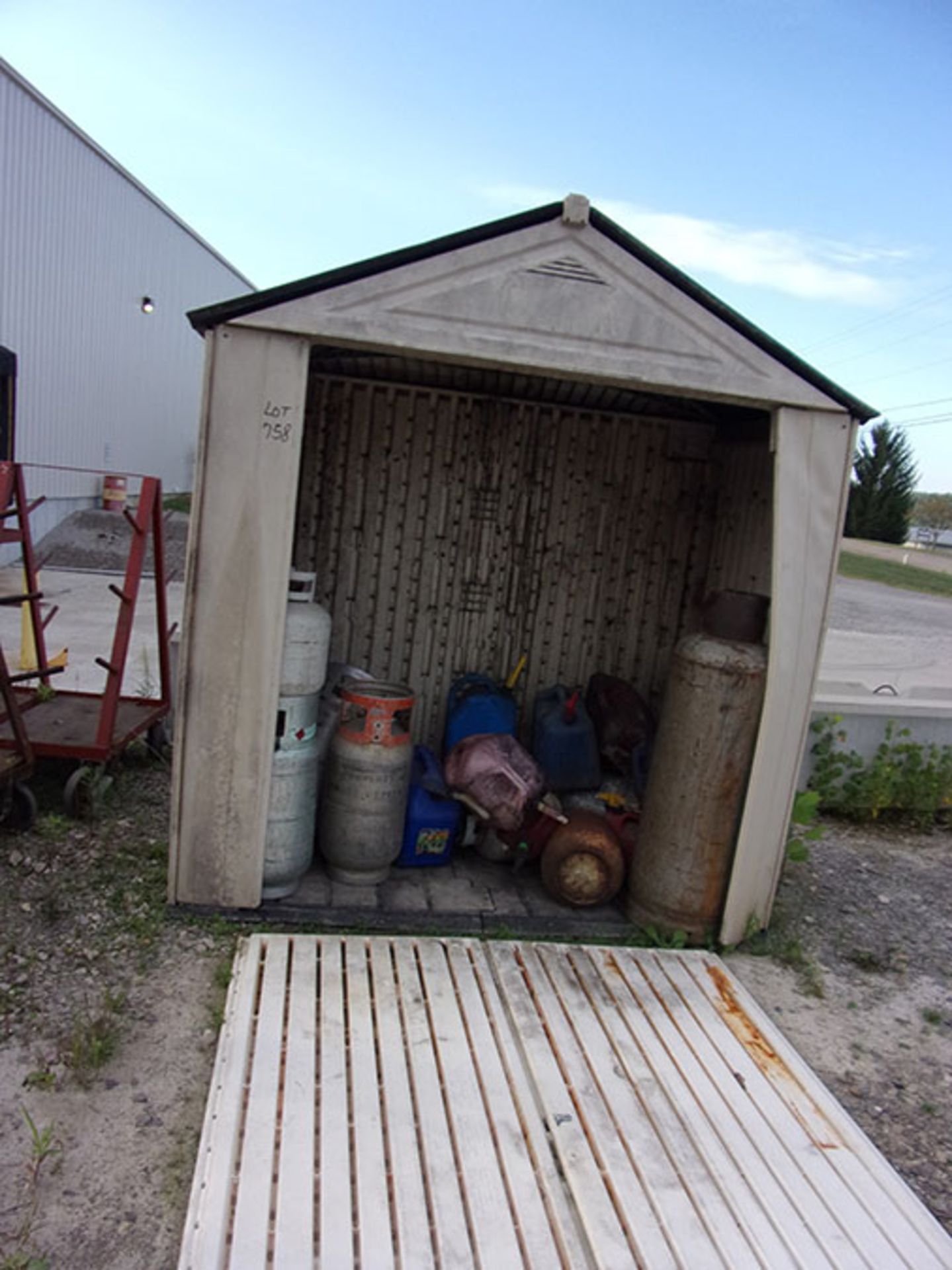 SHED WITH CONTENTS