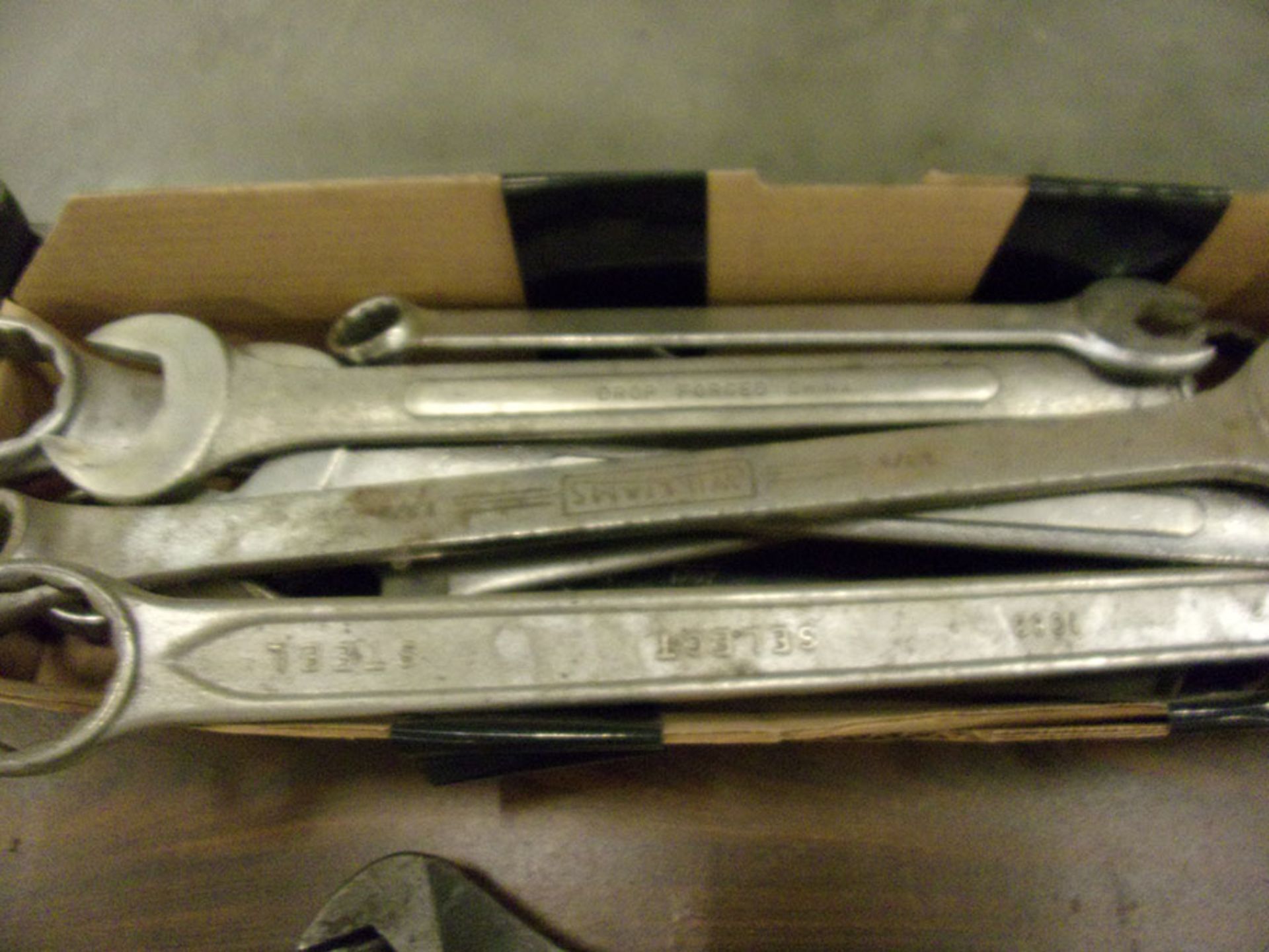 LOT OF WRENCHES