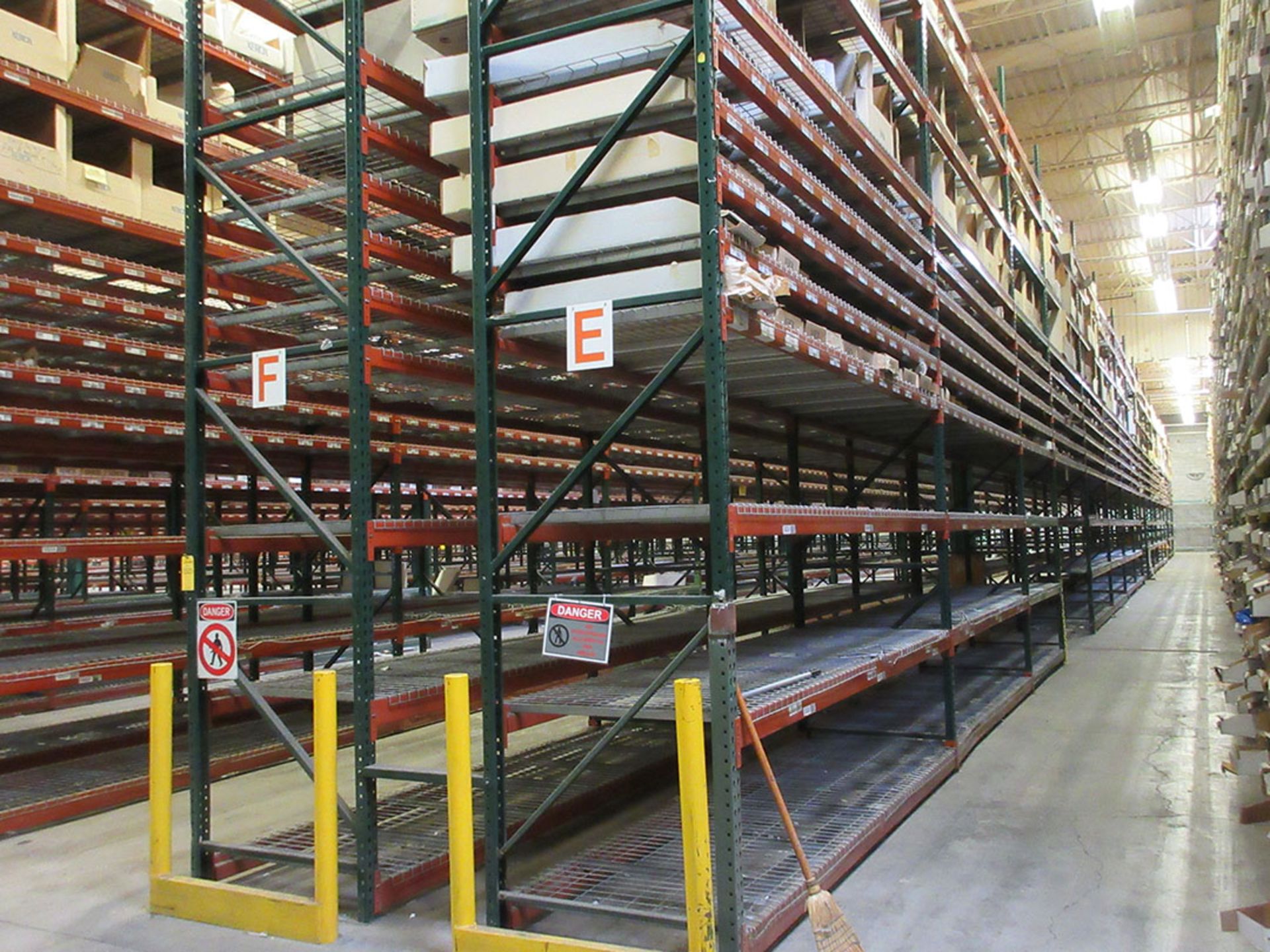(34) SECTIONS OF TEARDROP STYLE PALLET RACK; (36) 20' UPRIGHTS, (672) 12' X 4'' CROSSBEAMS, (134) 8' - Image 2 of 4