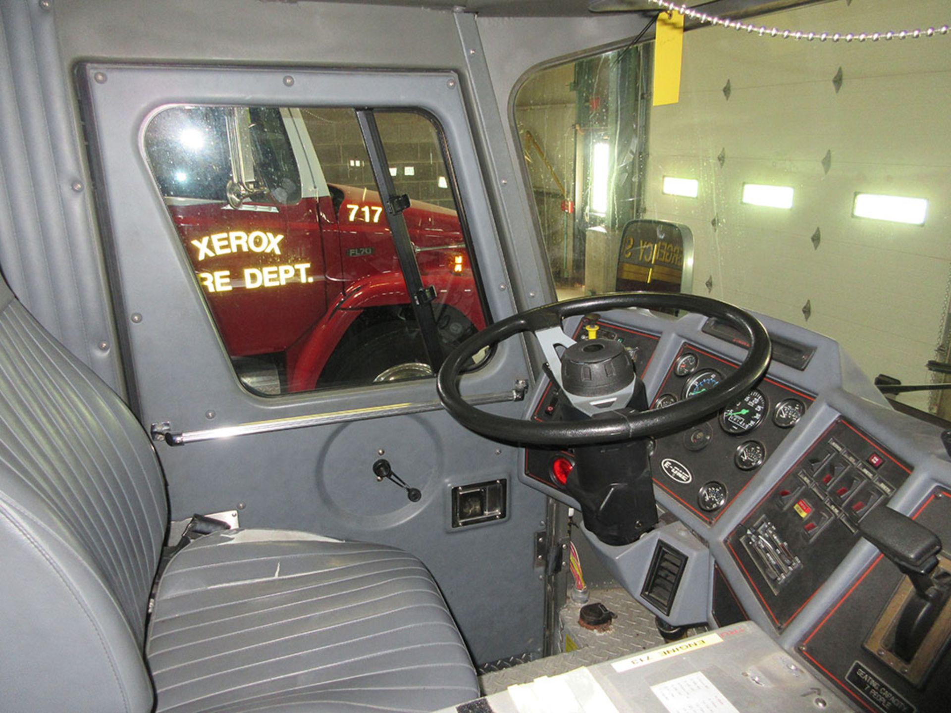 1992 EMERGENCY ONE FIRE ENGINE; GVWR 35,800, 23,000 MILES, 914 HOURS, BUMPER GRAVEL SHIELD, BUMPER - Image 5 of 6