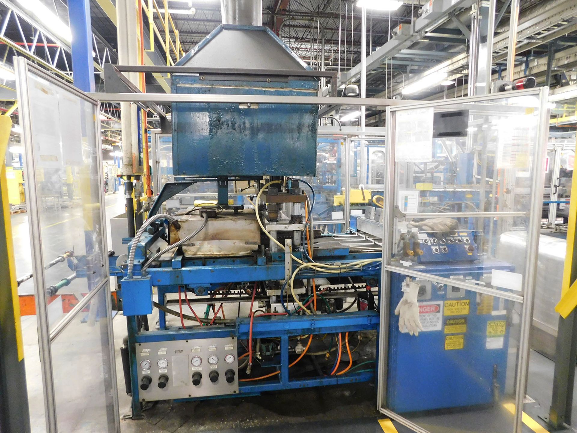 AA DURACELL BLISTER PACK LINE WITH PALLETIZER, BATTERY CONVEYOR, AND ELEVATOR - Image 2 of 6